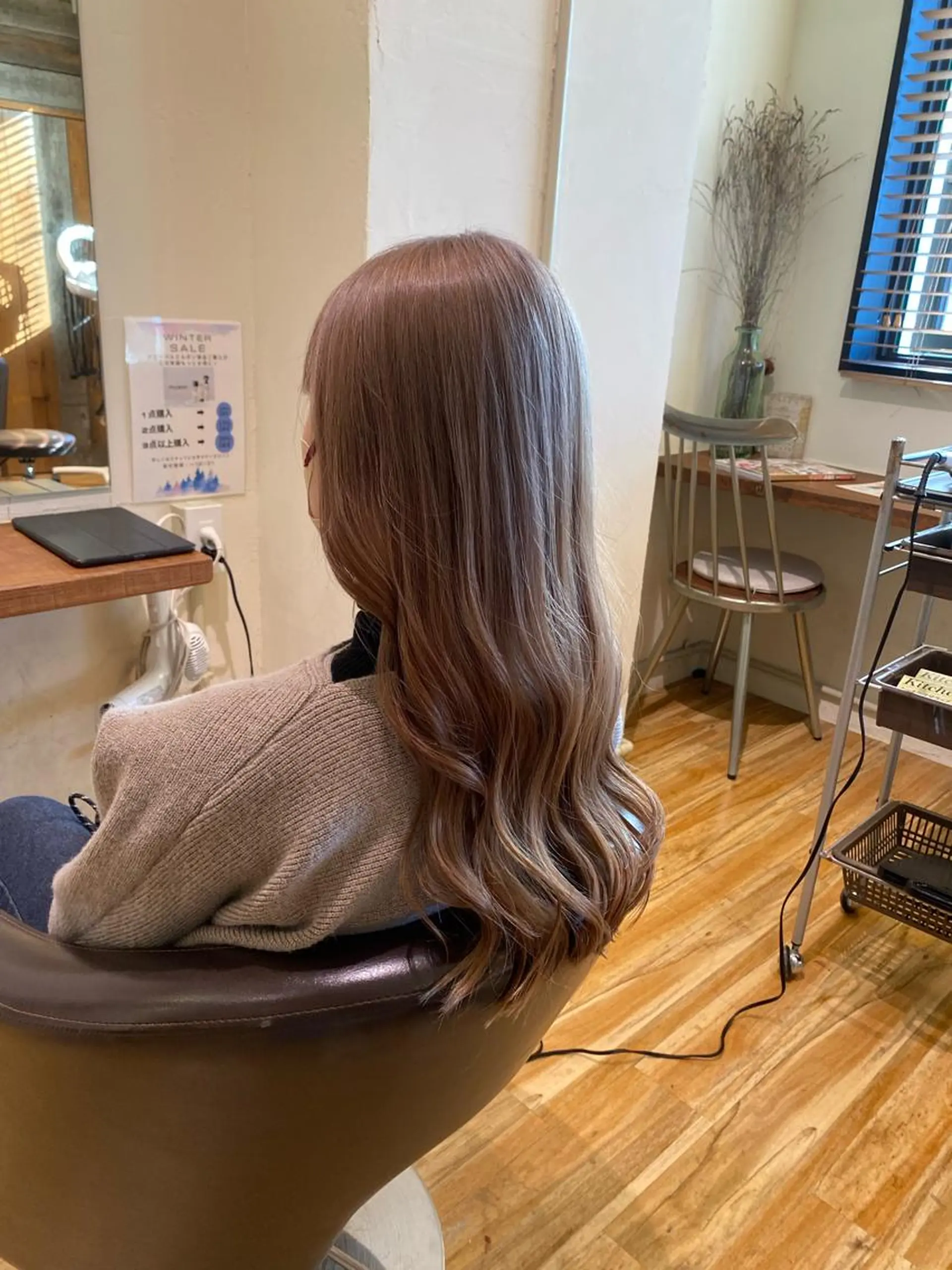 ロング カラー ヘアカラー トリートメント 三戸 修平のヘアスタイル