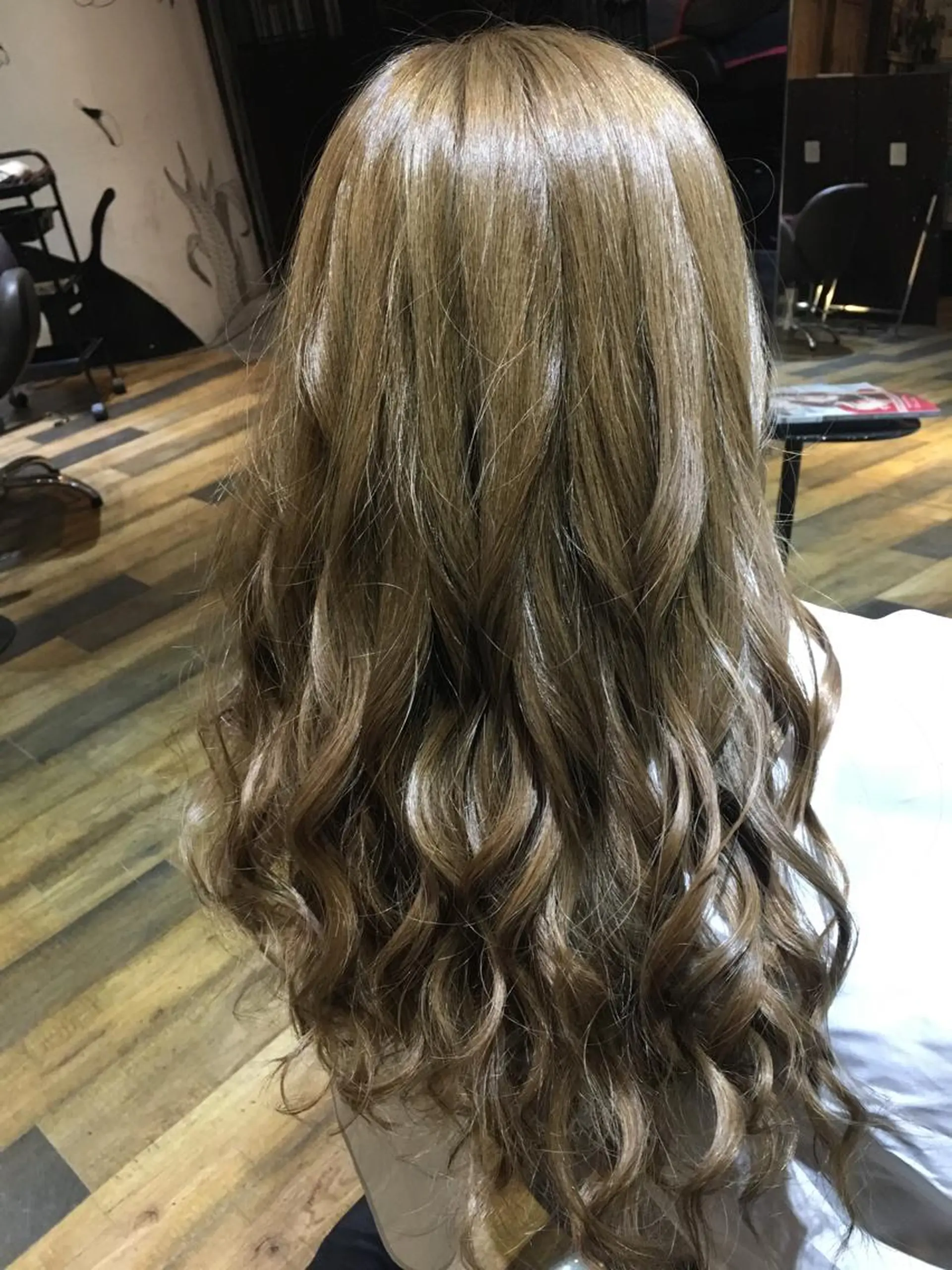 カラー 西村 雄二/エクステのヘアスタイル