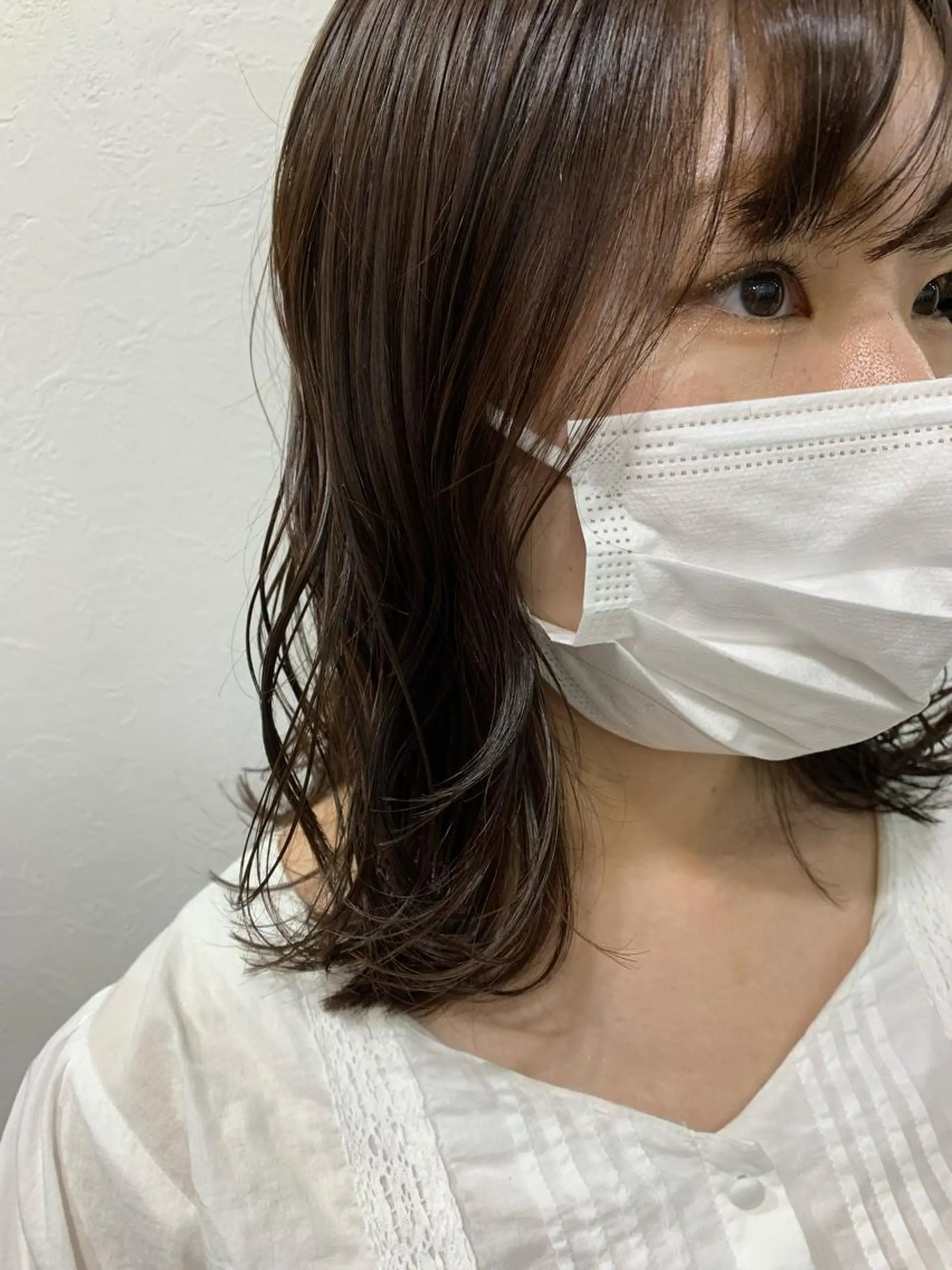 ミディアム 顔まわりレイヤー 顔周りカット レイヤーカット 東のりか/ハイトーン ブリーチカラー/ボブのヘアスタイル