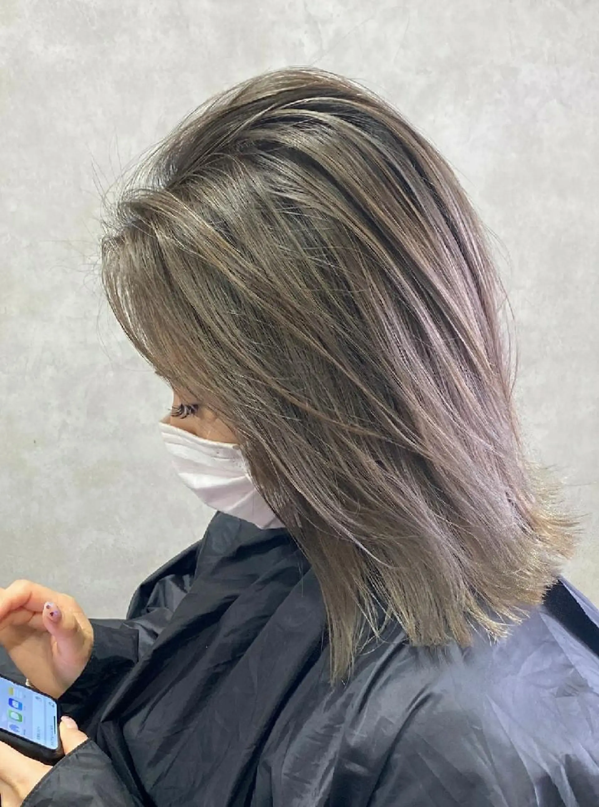 ミディアム カラー アッシュ バレイヤージュ ベージュカラー ブリーチ グラデーションカラー RIENS♡xrea 山本優舞のヘアスタイル