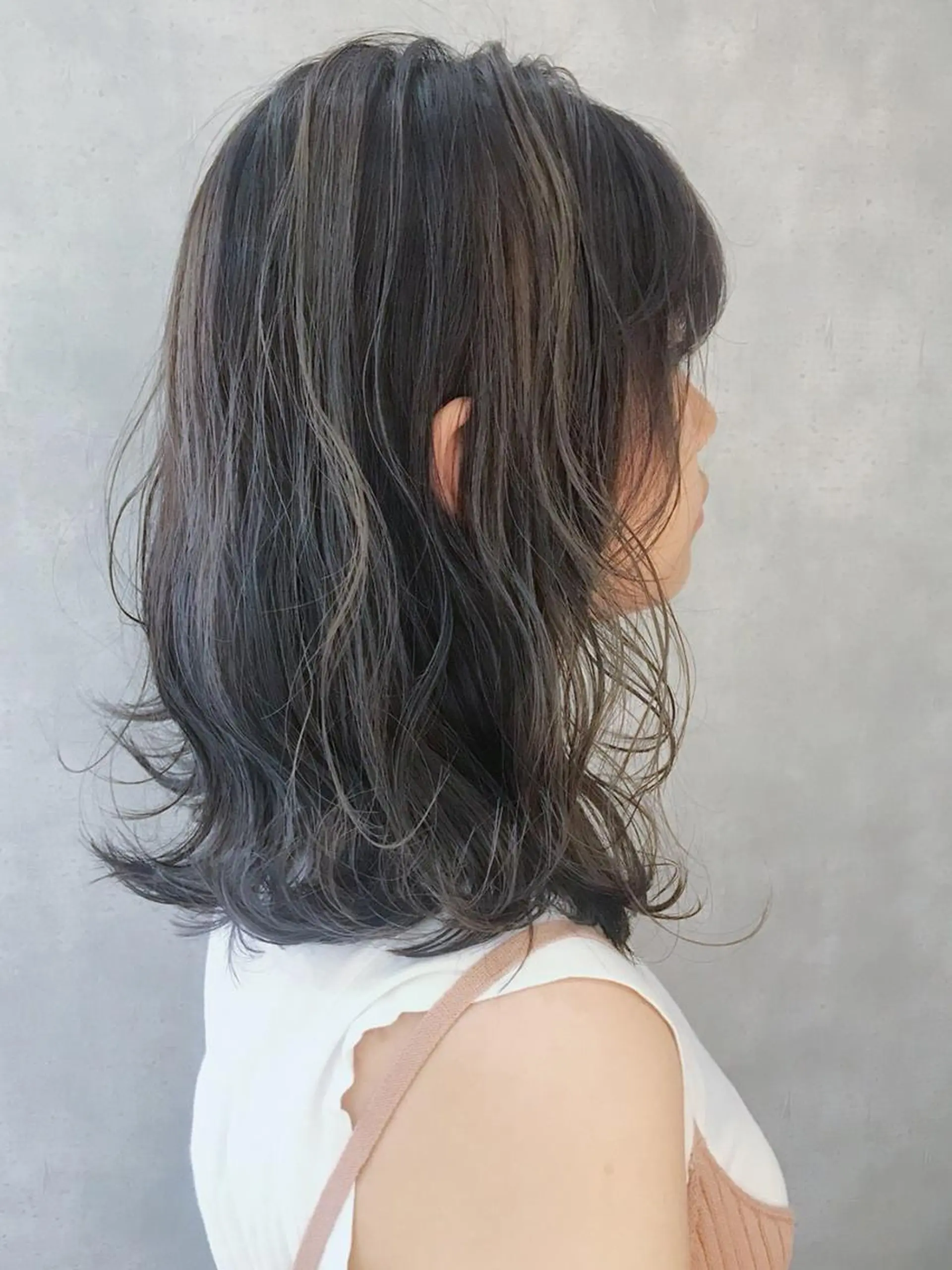 カラー ミディアム アディクシーカラー ブリーチ ケアブリーチ ダブルカラー ハイライトカラー MOU namba ムウナンバのヘアスタイル