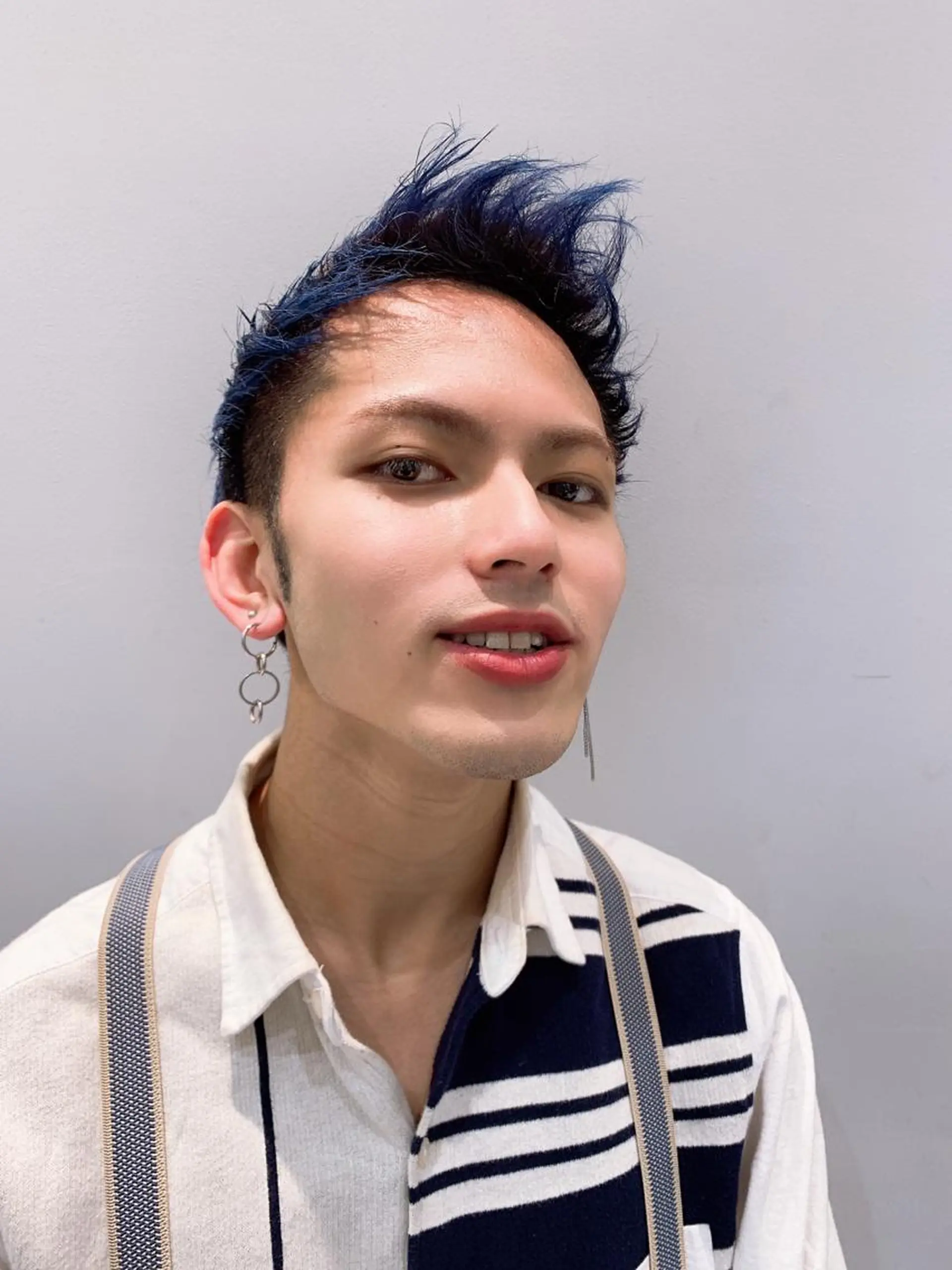 カラー メンズ メンズブリーチ ブリーチ ブルーカラー ヘアカラー トリートメント 🦖鶴岡香純🦖 5/1から復帰しますのヘアスタイル