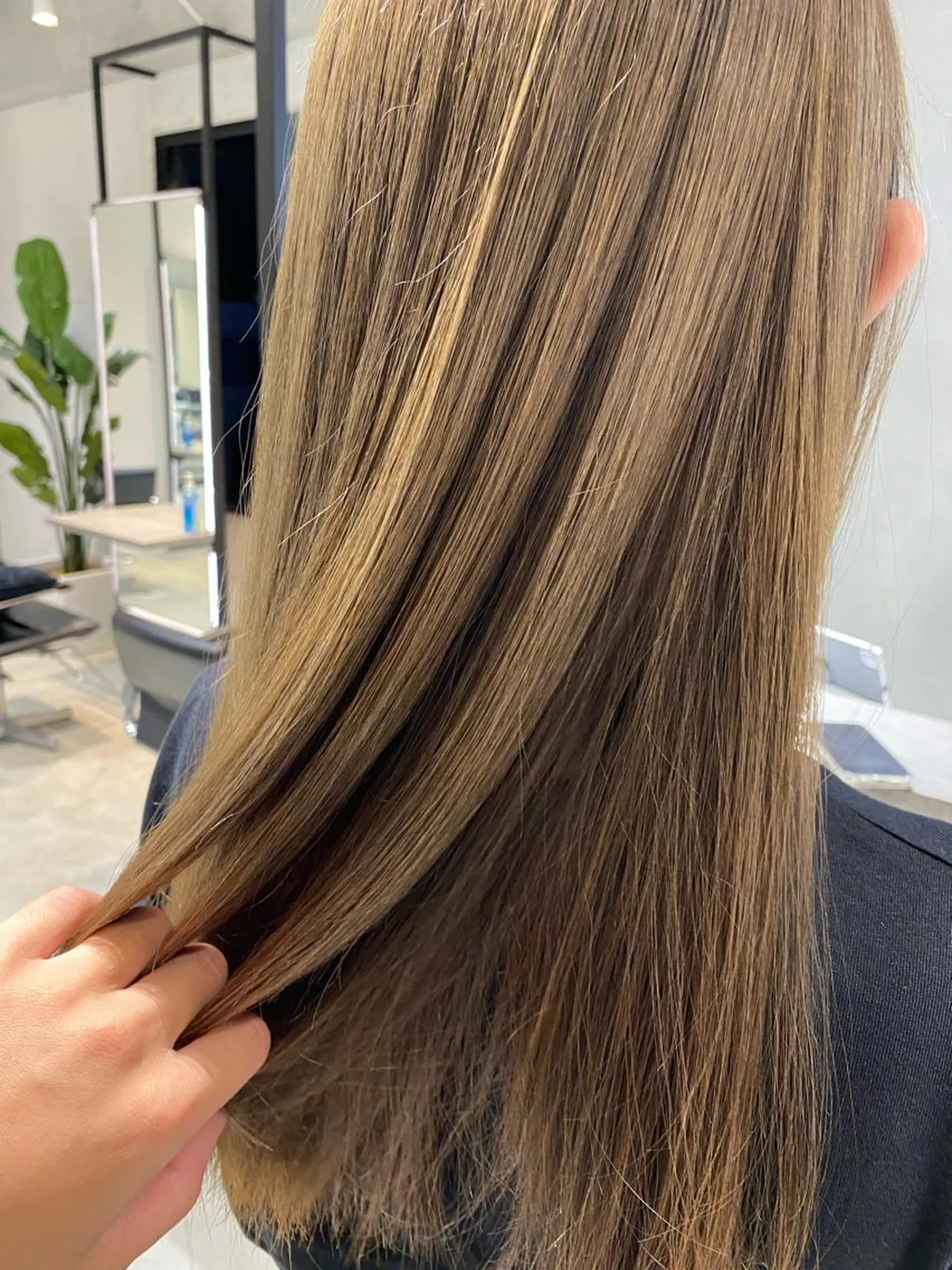 セミロング カラー 髪質改善/縮毛矯正 レイヤー/松川匠のヘアスタイル