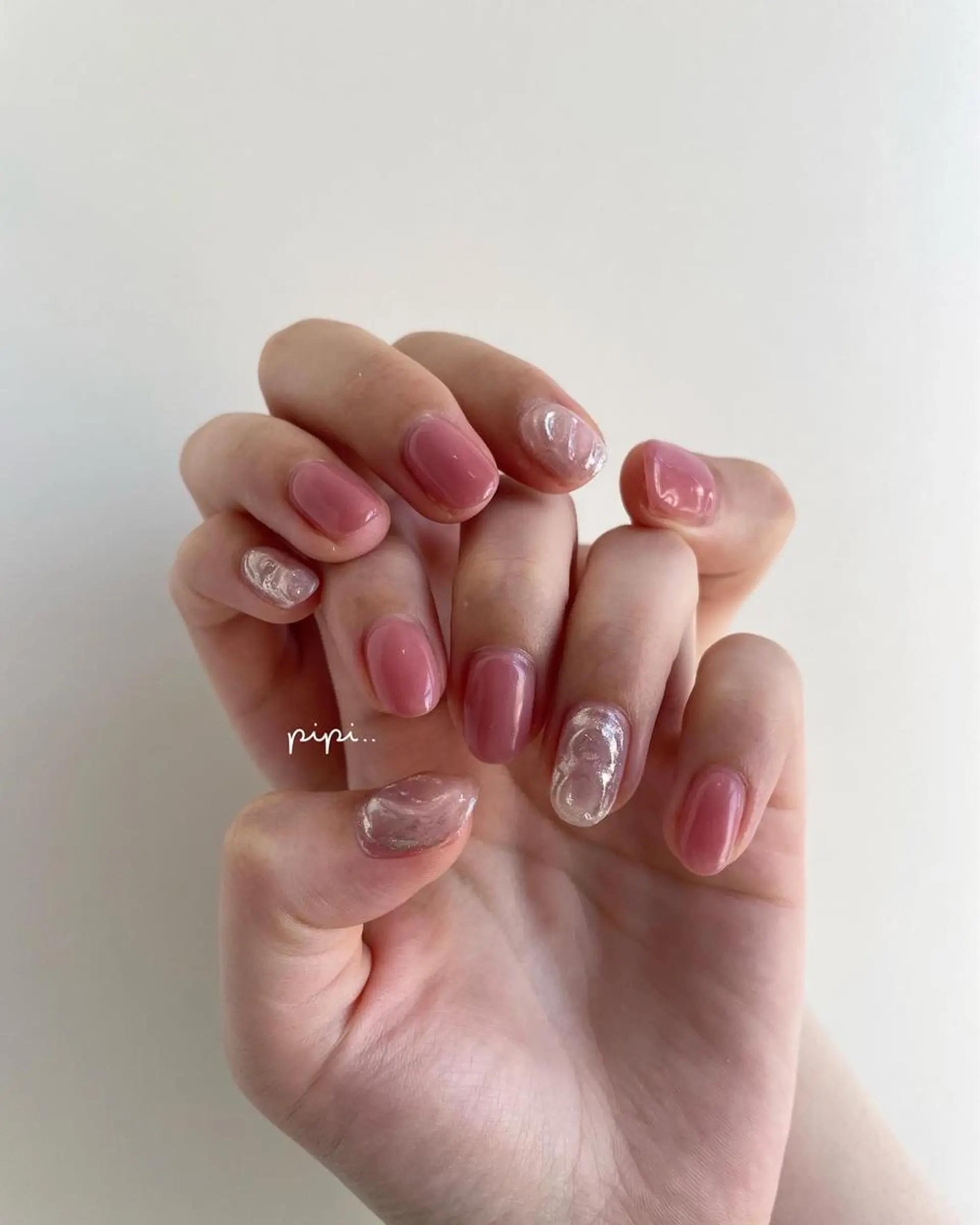 ミディアム ネイル オーロラネイル pipi..所属・pipi ..のネイルデザイン