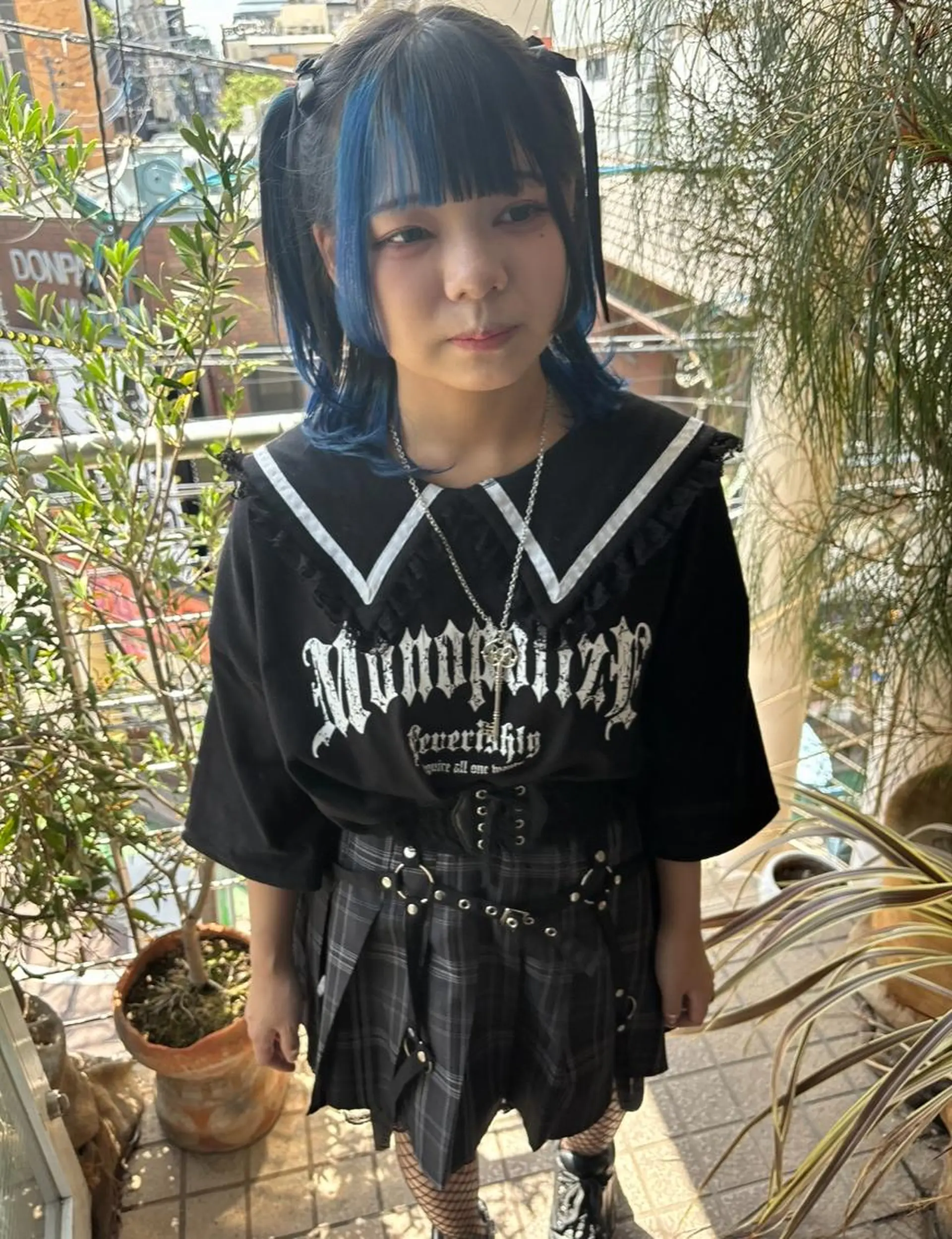 セミロング カラー qiie ワンカラー ダブルカラーのヘアスタイル