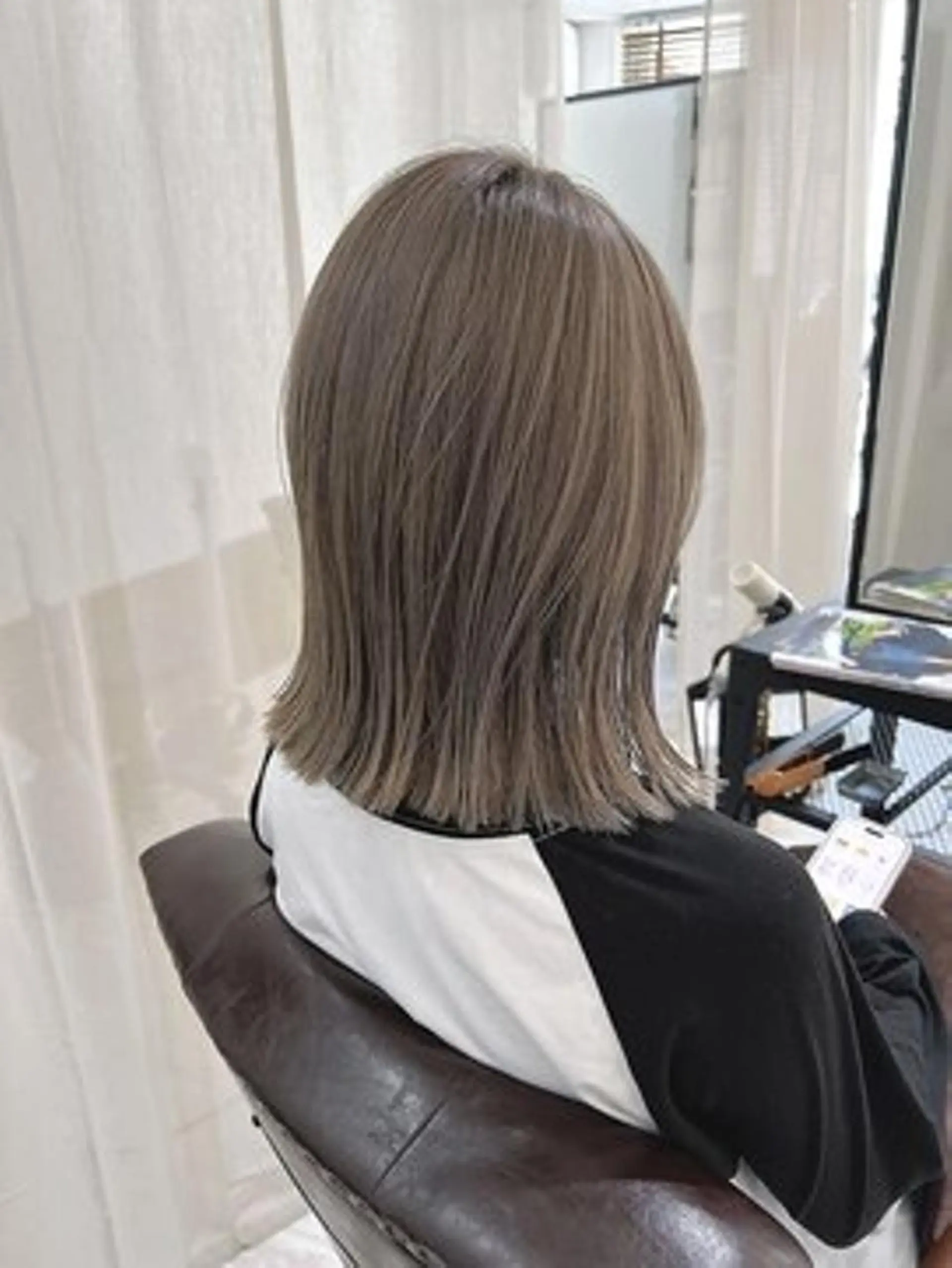 ミディアム ヘアカラー トリートメント ✂ショートボブ専門 津川里緒✨️のヘアスタイル