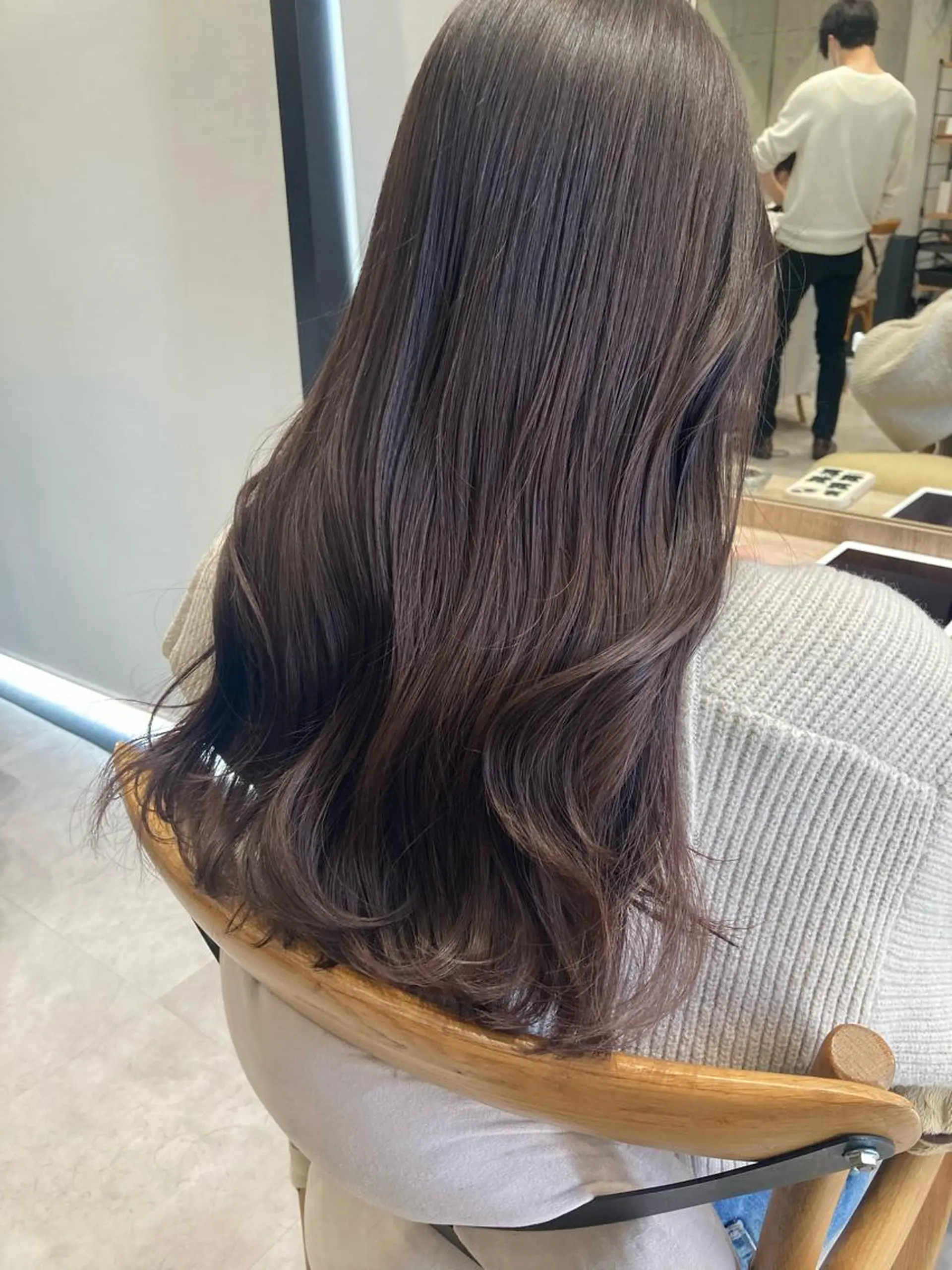 ロング ✨色持ちの良い艶 カラー✨蟹江真世のヘアスタイル