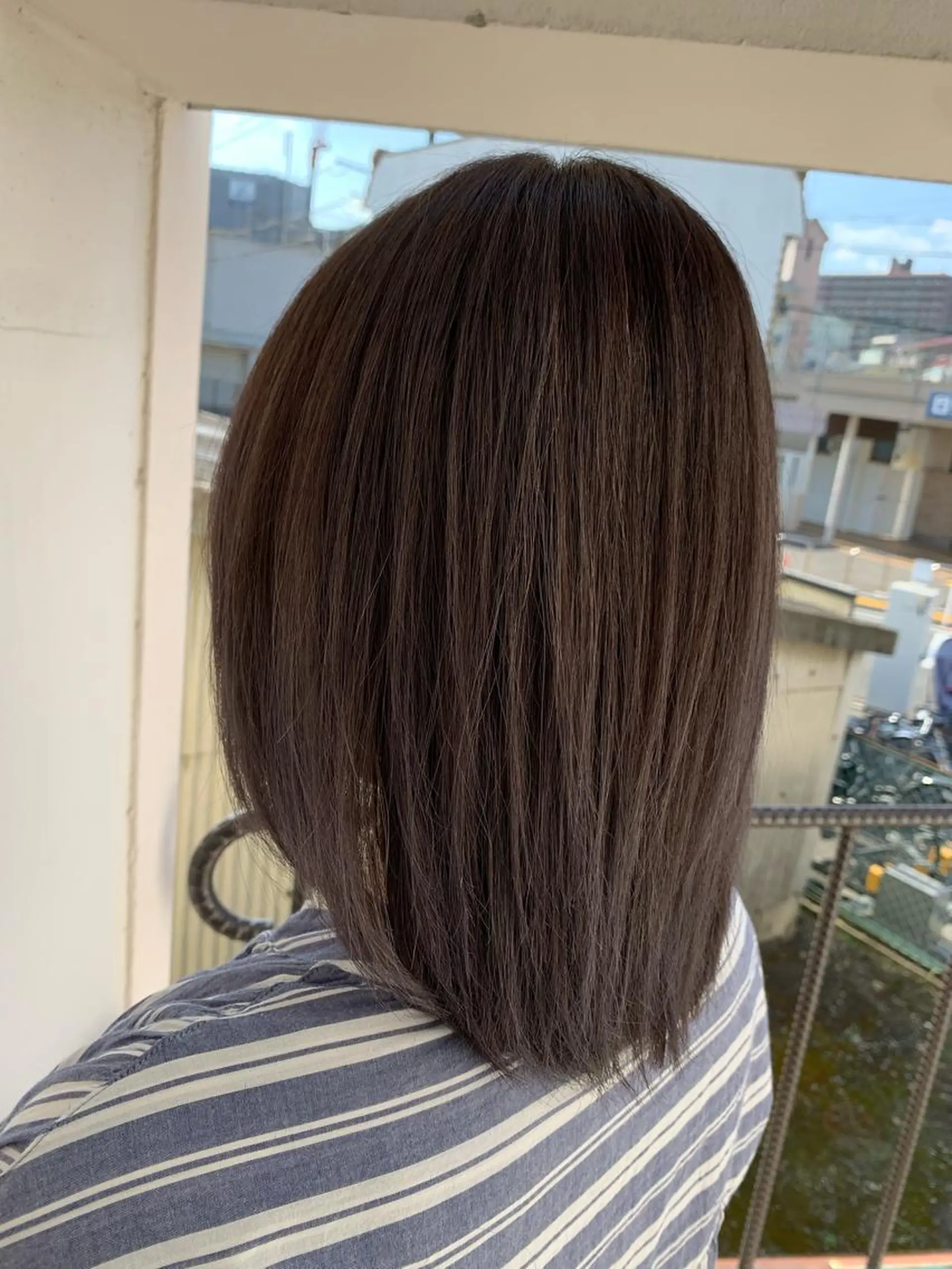 ミディアム カラー ブリーチ シルバー Emma ecole所属・Emma ecole /栄/RIOのヘアスタイル