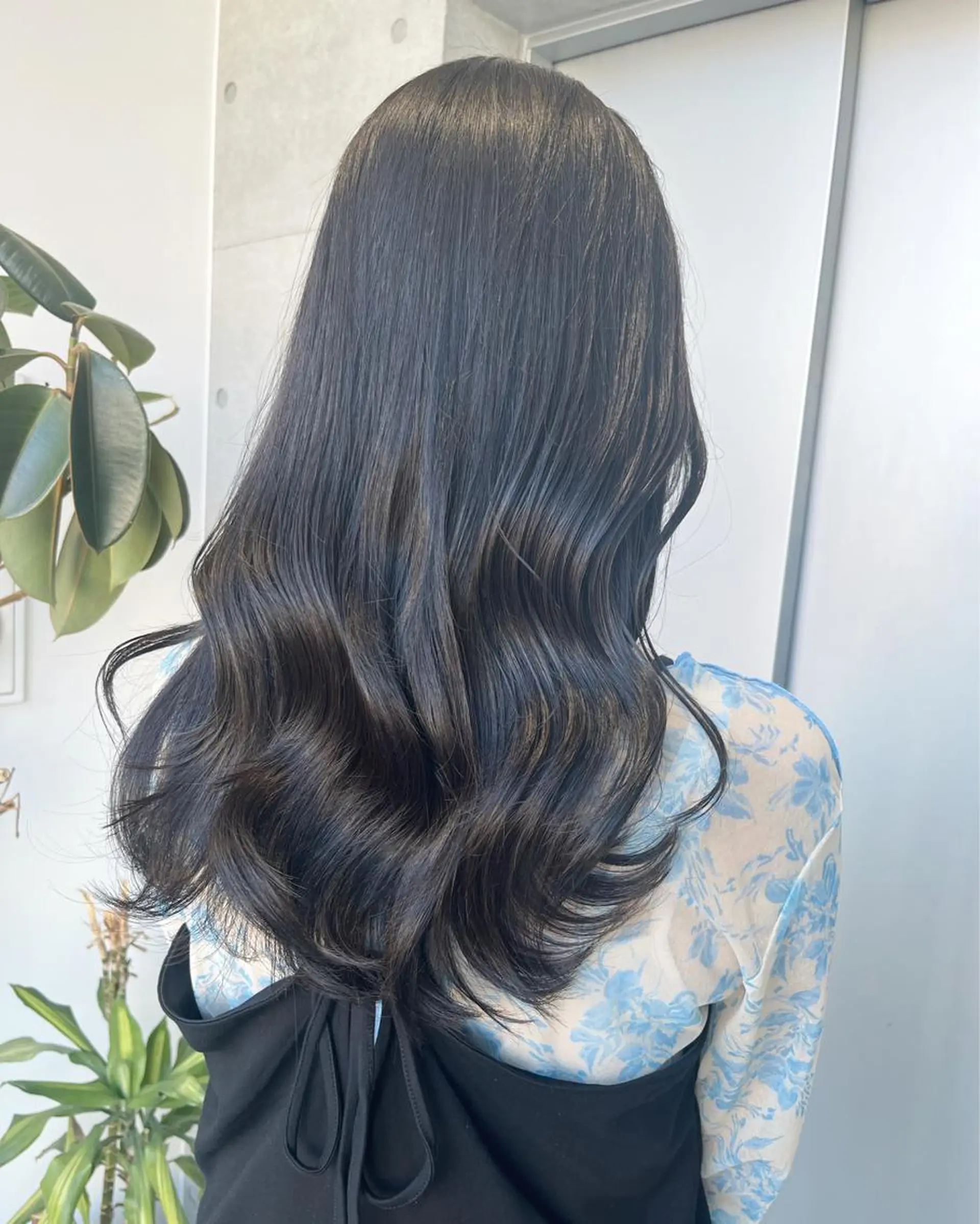 ロング カラー パーマ ヘアアレンジ トリートメント ヘッドスパ ヘアセット 透明感/オリーブ/ グレージュ/YUKAのヘアスタイル