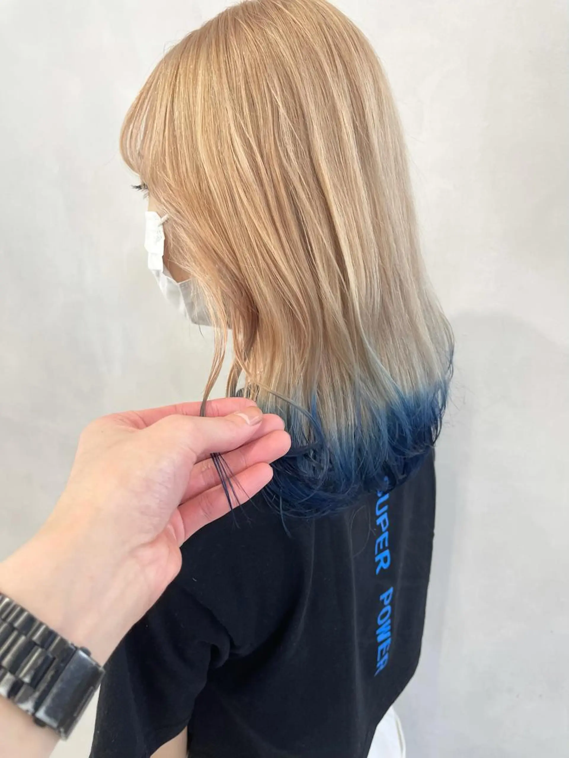 セミロング カラー ブリーチ ブルーカラー ケアブリーチ グラデーションカラー 🦋レイヤーカット ミドリカワ🦋のヘアスタイル