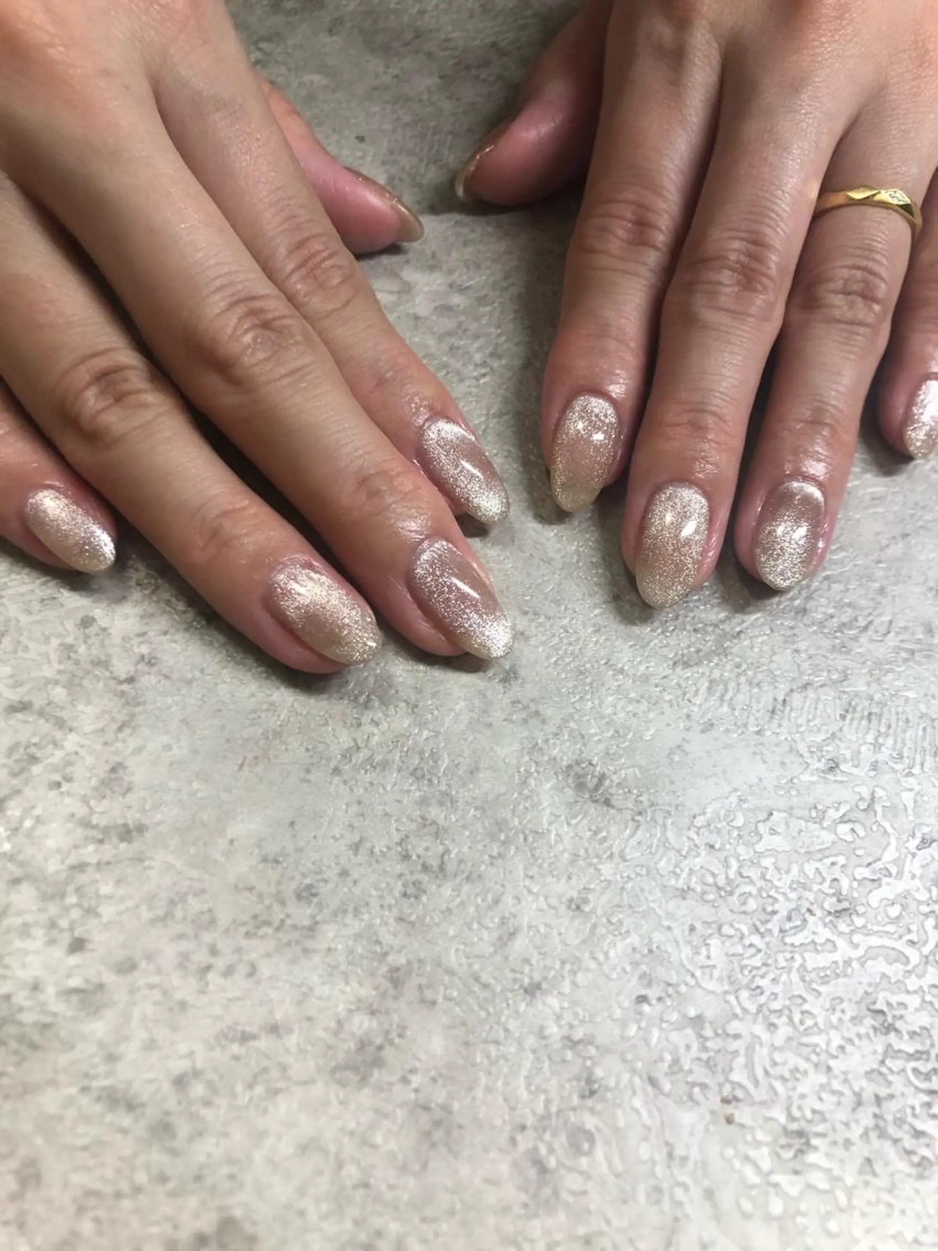 ネイル マグネットネイル マグネットワンカラー ワンカラーネイル ハンドネイル 【LINON】 airiのネイルデザイン