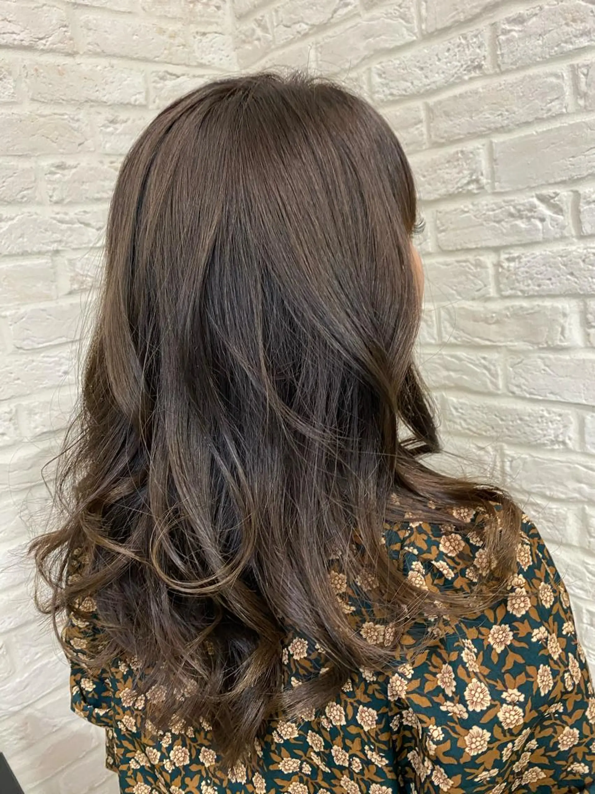 ロング 伊藤 早人のヘアスタイル