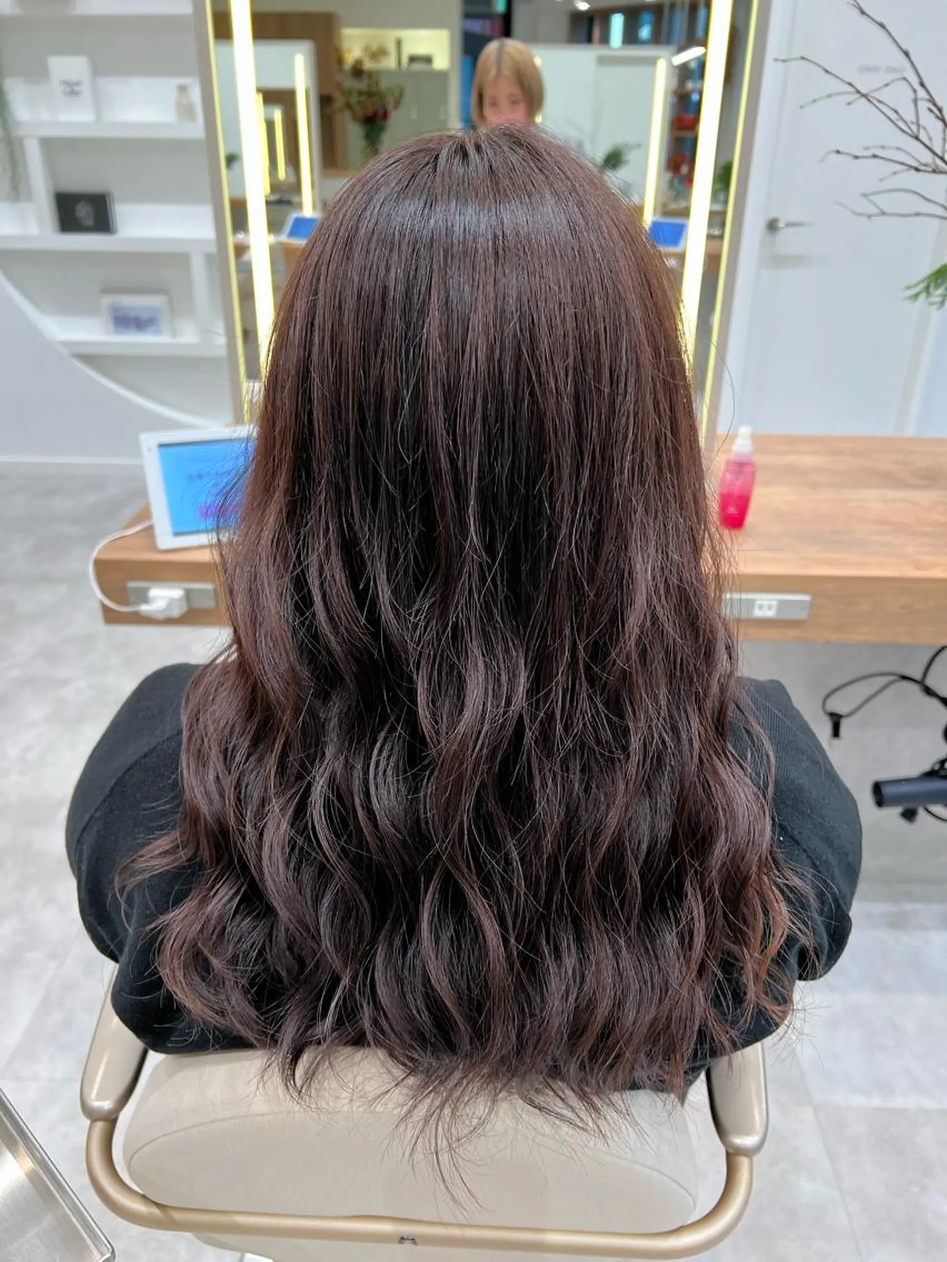 ロング カラー 一ノ瀬 蘭のヘアスタイル