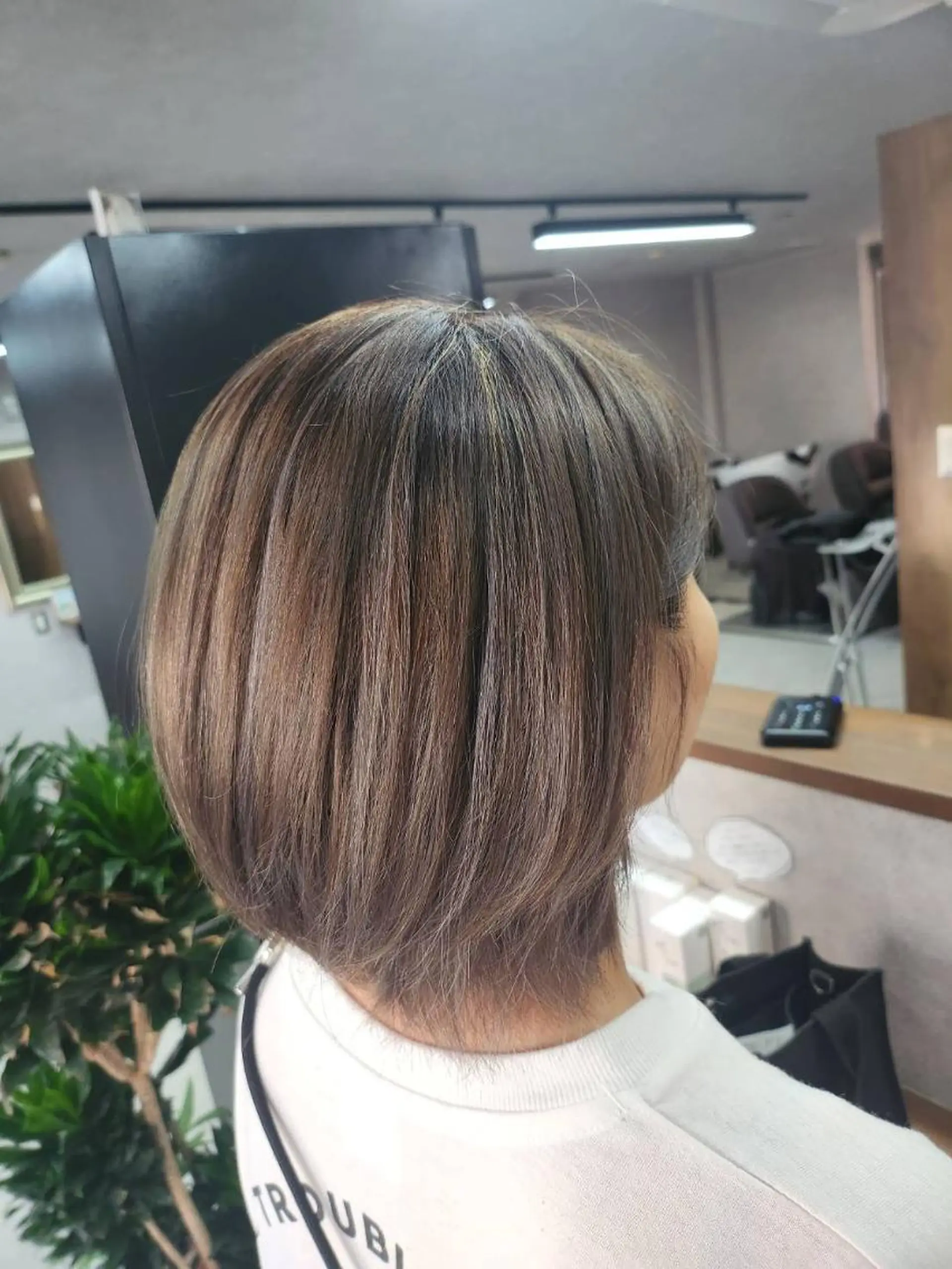 ショート カラー ヘアカラー トリートメント デザインカラー Lienのヘアスタイル