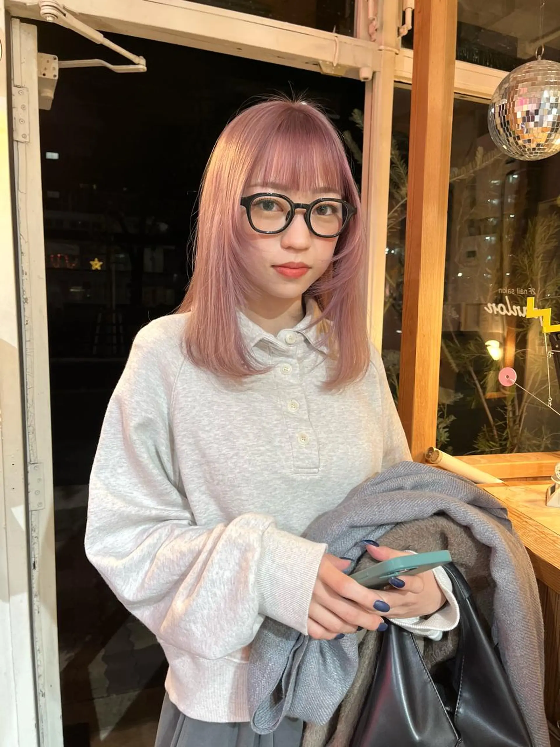 セミロング カラー ピンクカラー ホワイトピンク 顔まわりレイヤー レイヤーカット レイヤーカット/ ハイトーン/mikiのヘアスタイル