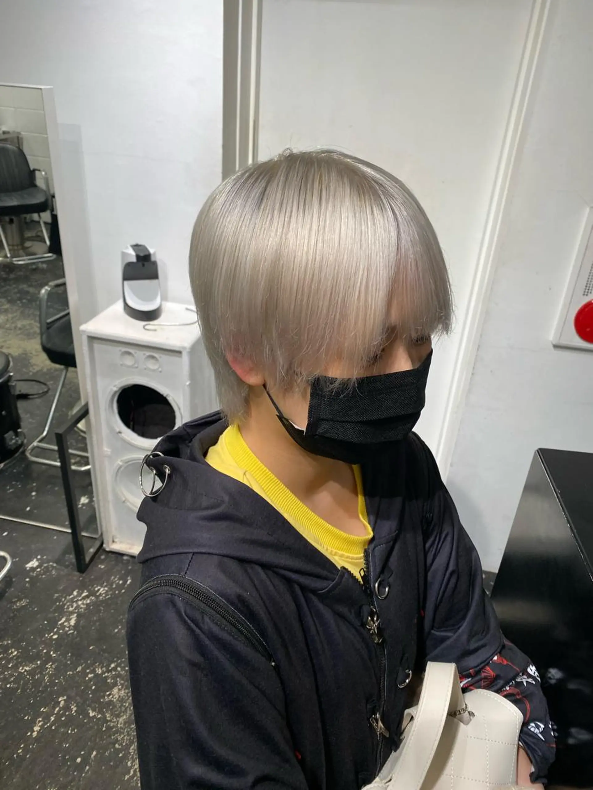 ショート カラー パーマ ヘアアレンジ メンズ キッズ メンズインナーカラー メンズウルフカット アッシュ ベージュカラー 黒髪 ブリーチ　ハイトーン 特化🌈フジタハルキのヘアスタイル
