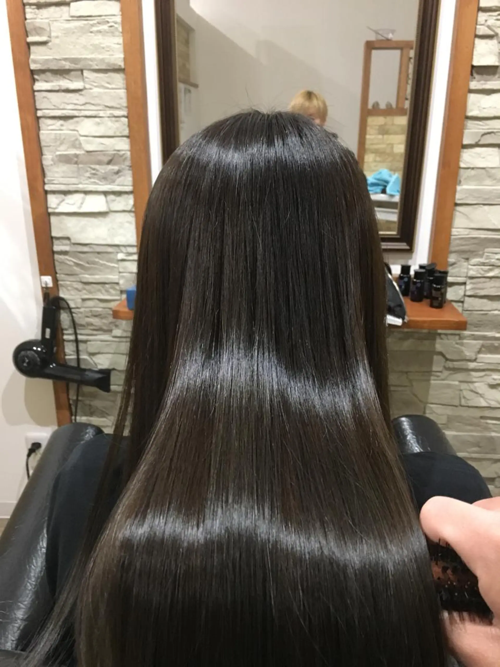 ロング トリートメント 山岡 秀規のヘアスタイル