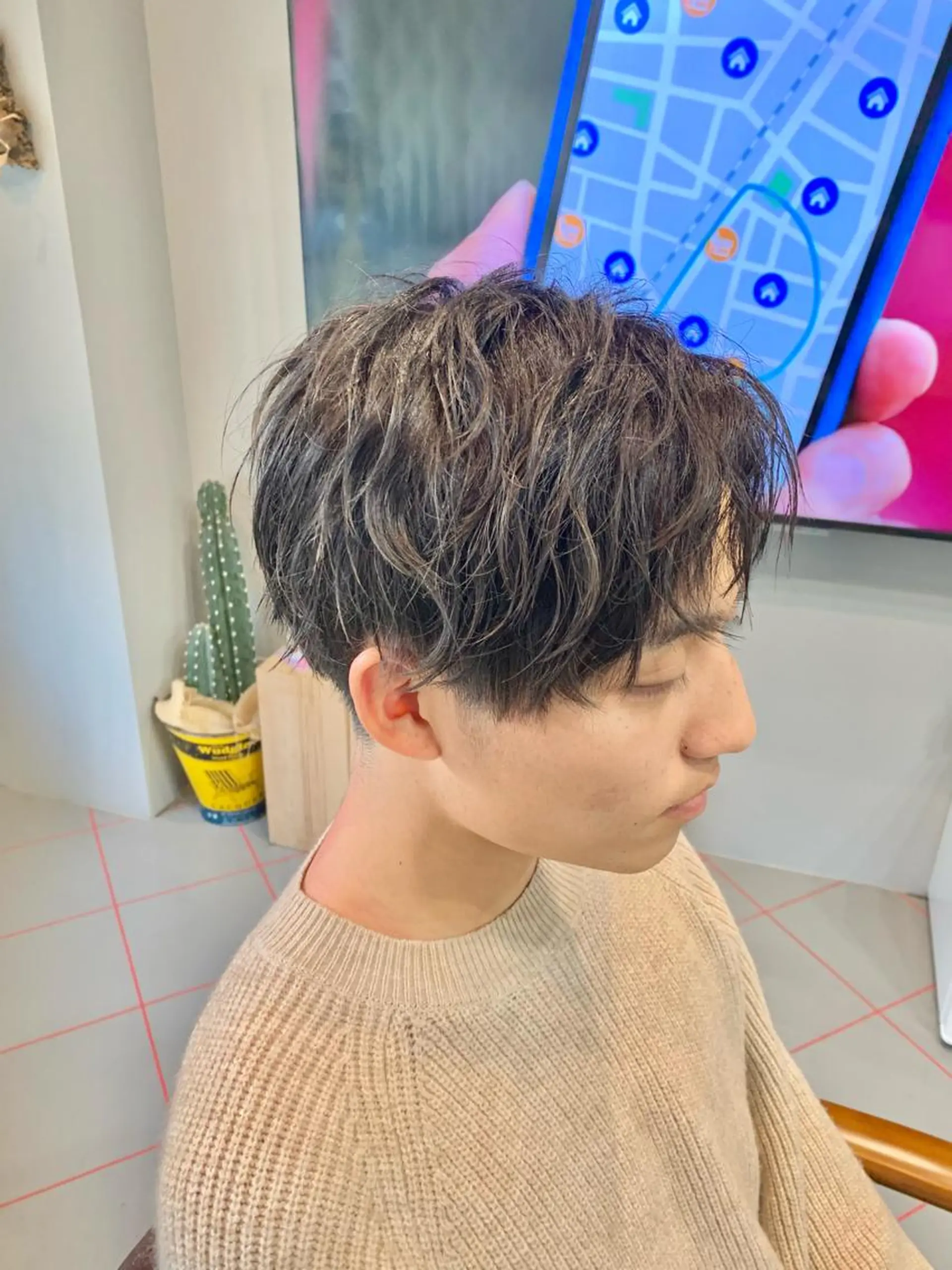 ショート メンズ アップバング 【扱いやすいパーマ】 眞鍋拓己のヘアスタイル