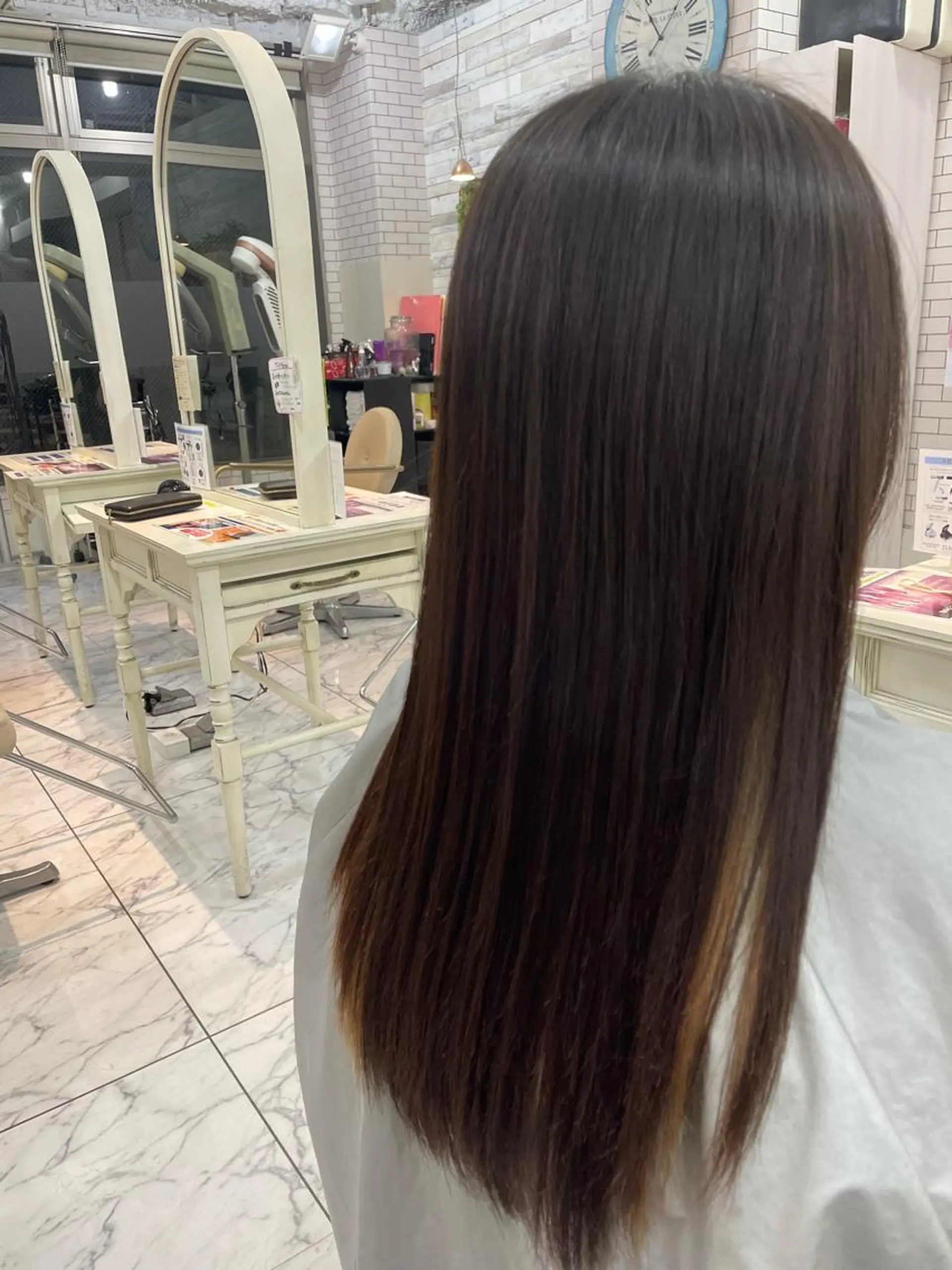 セミロング 保々  雄輝のヘアスタイル