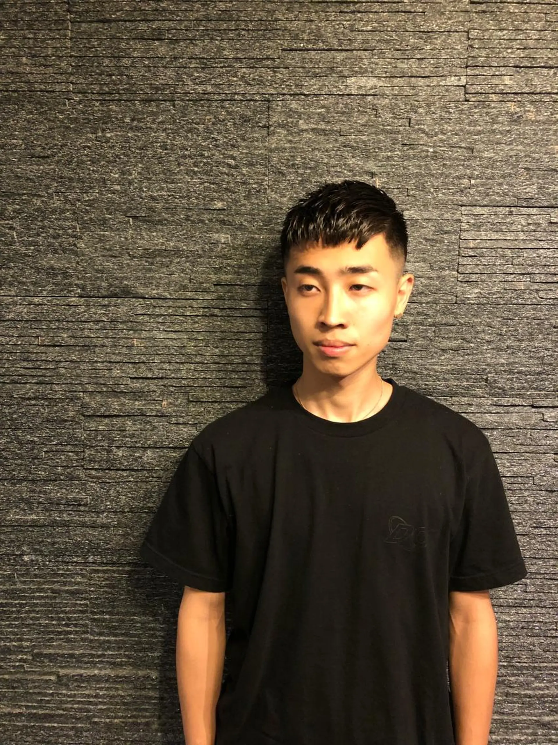 ショート パーマ メンズ 牧 颯斗のヘアスタイル