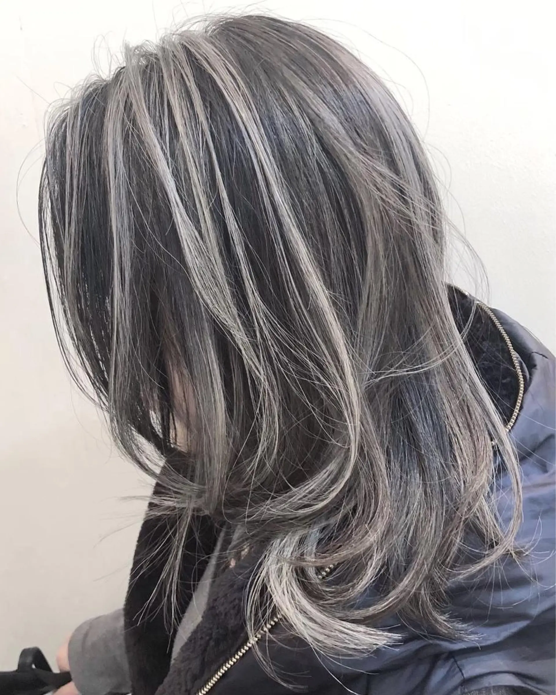 ロング カラー おおたけ あゆみのヘアスタイル