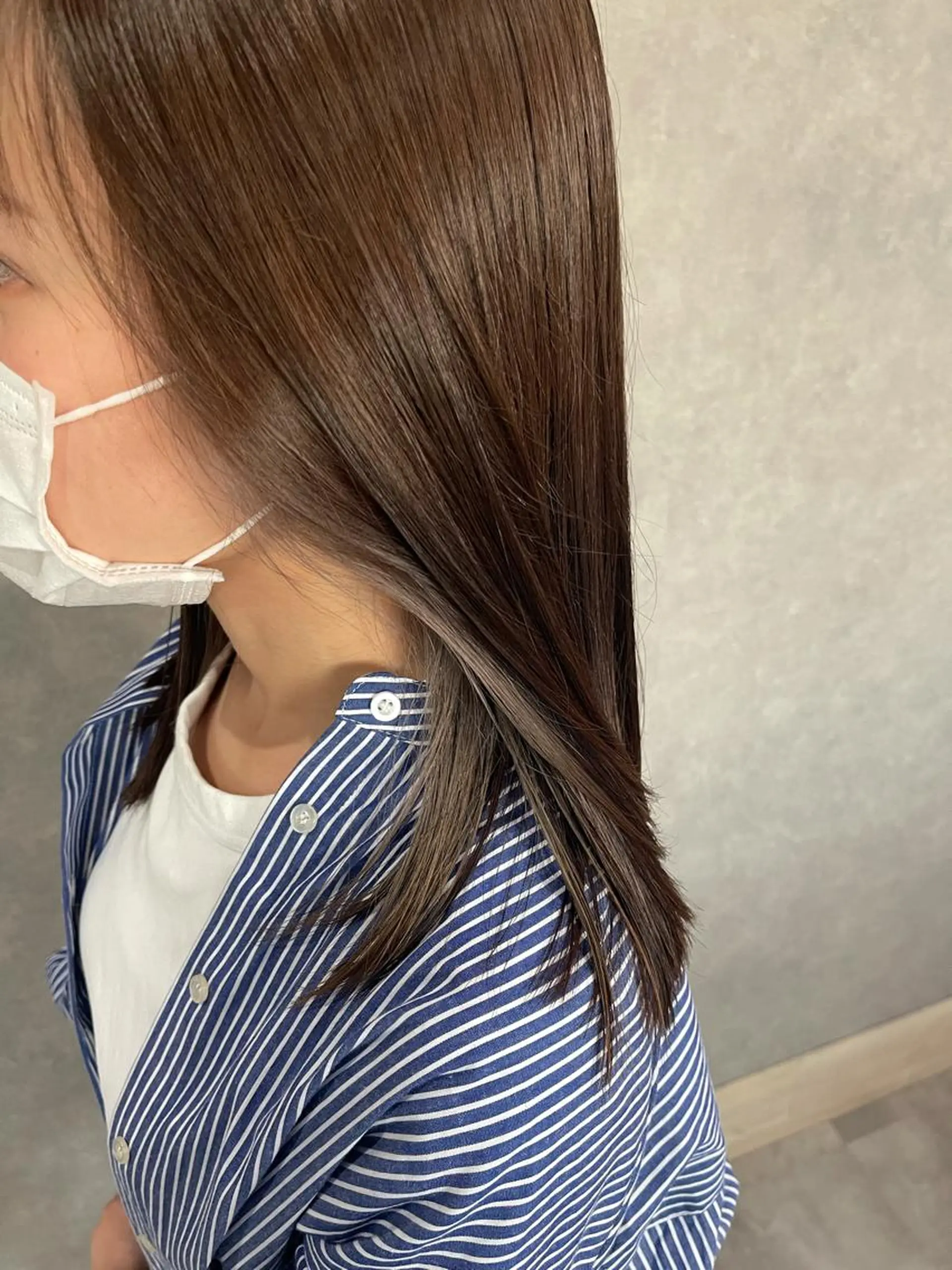 セミロング カラー カット ヘアカラー トリートメント 一ノ瀬 暁のヘアスタイル