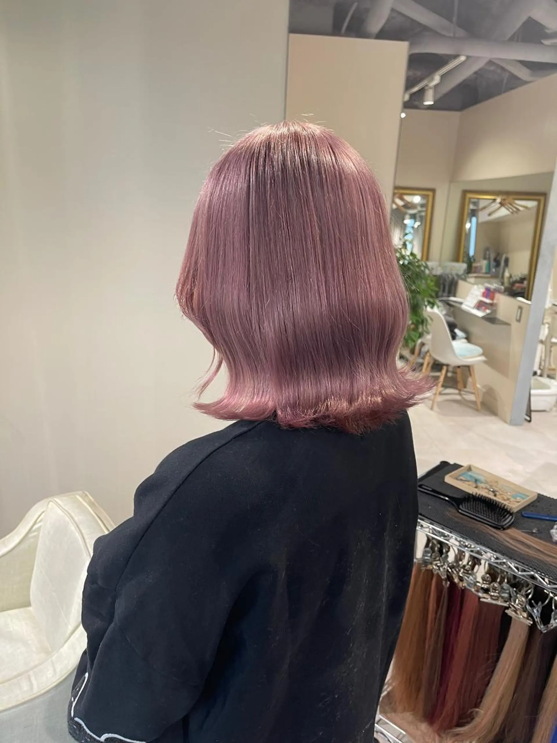 ミディアム カラー ヘアカラー 渋谷🤍ハイトーン、 エクステ🤍アミルのヘアスタイル