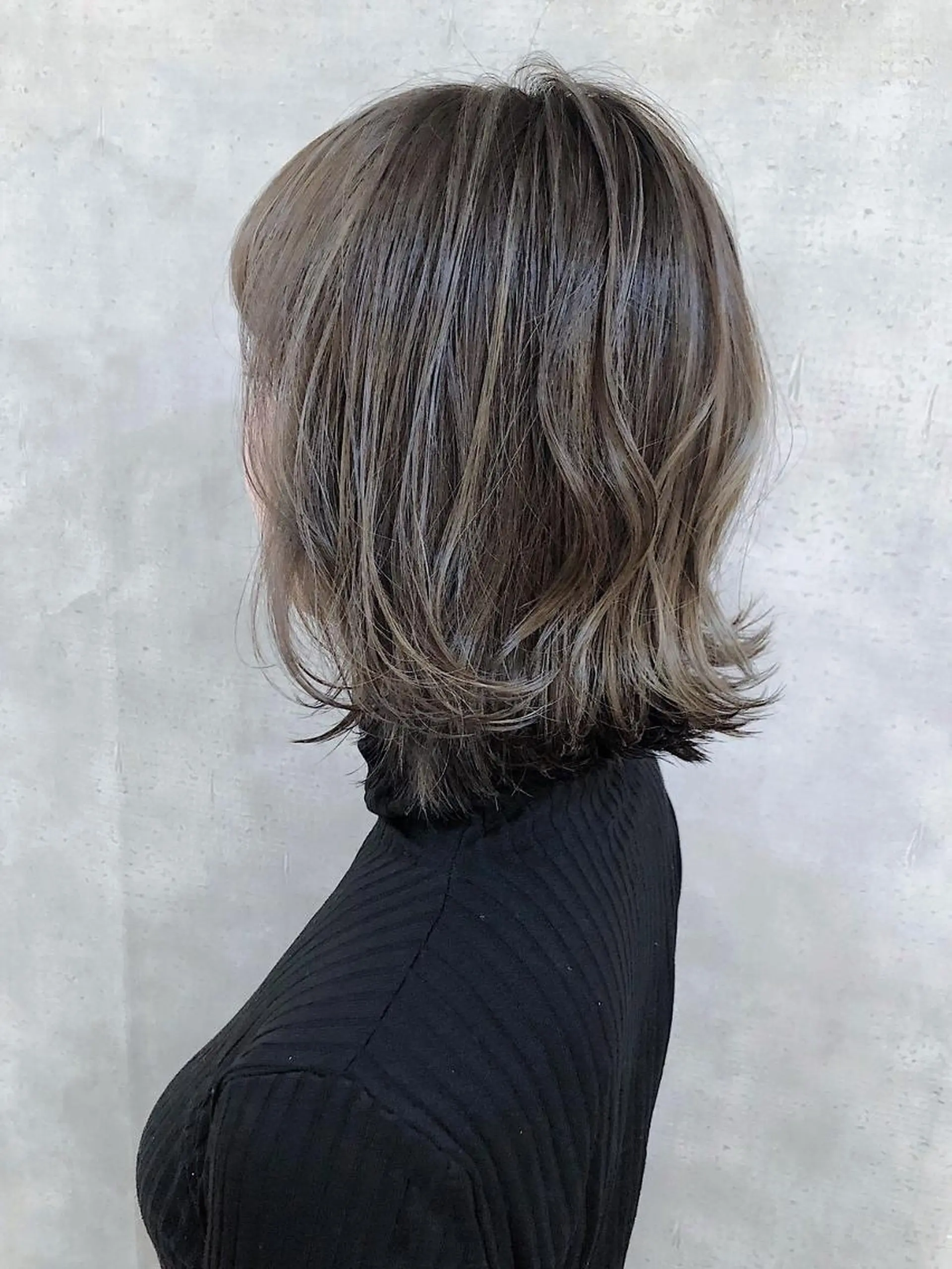 ショート カラー MOU namba ムウナンバのヘアスタイル