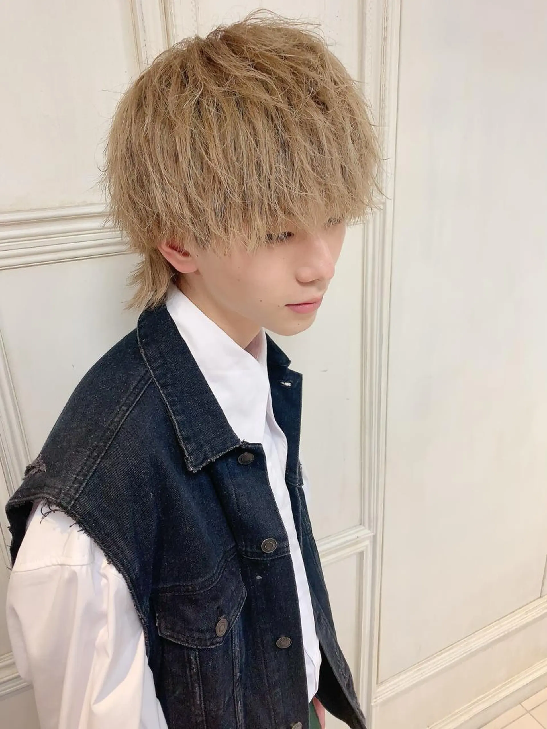 ショート カット 透明感ハイトーン🦄 キラ🌈のヘアスタイル