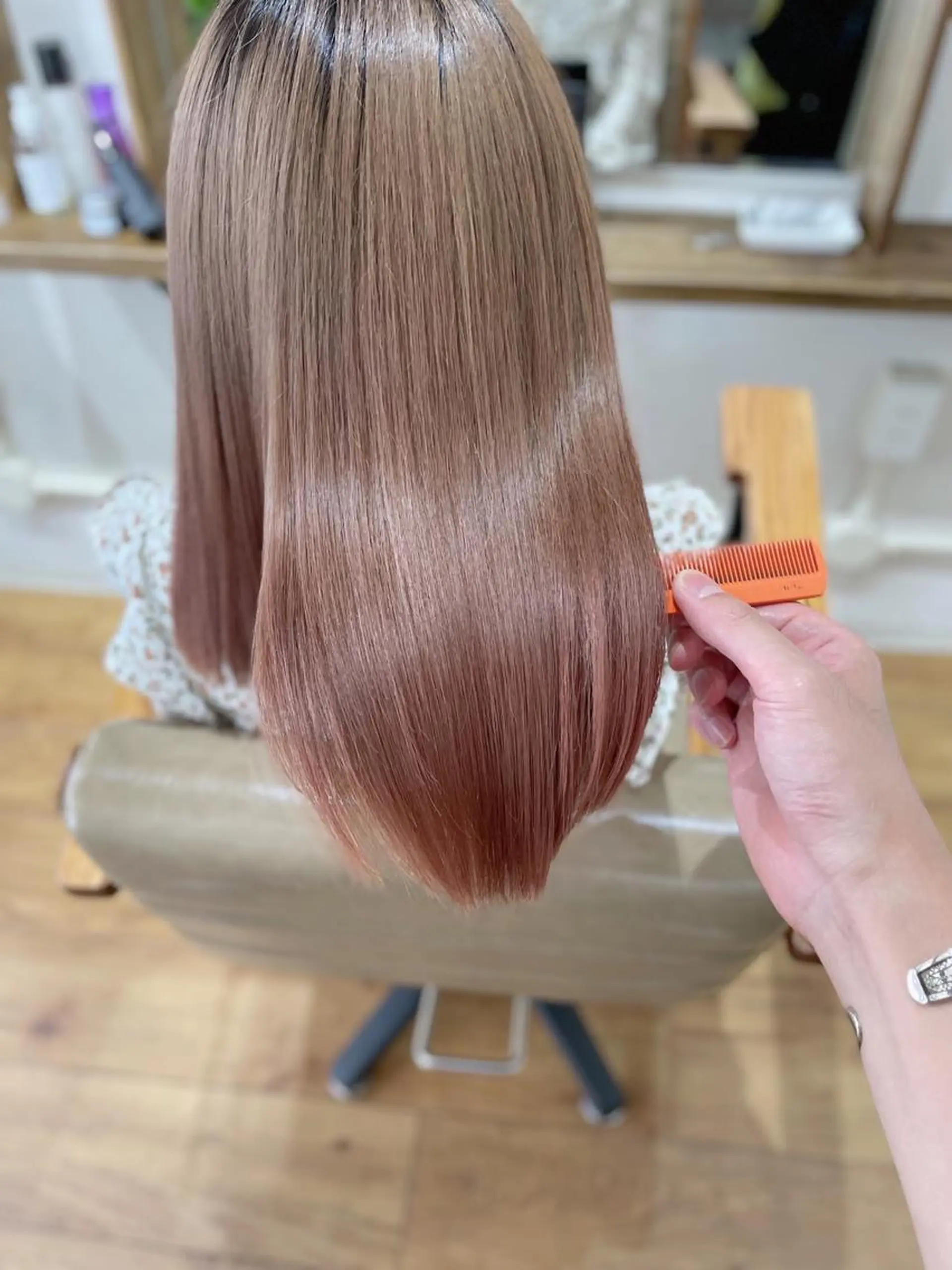 セミロング カラー ブリーチ くせ毛 髪質改善 縮毛矯正 酸性ストレート 美髪専門サロン kazuのヘアスタイル