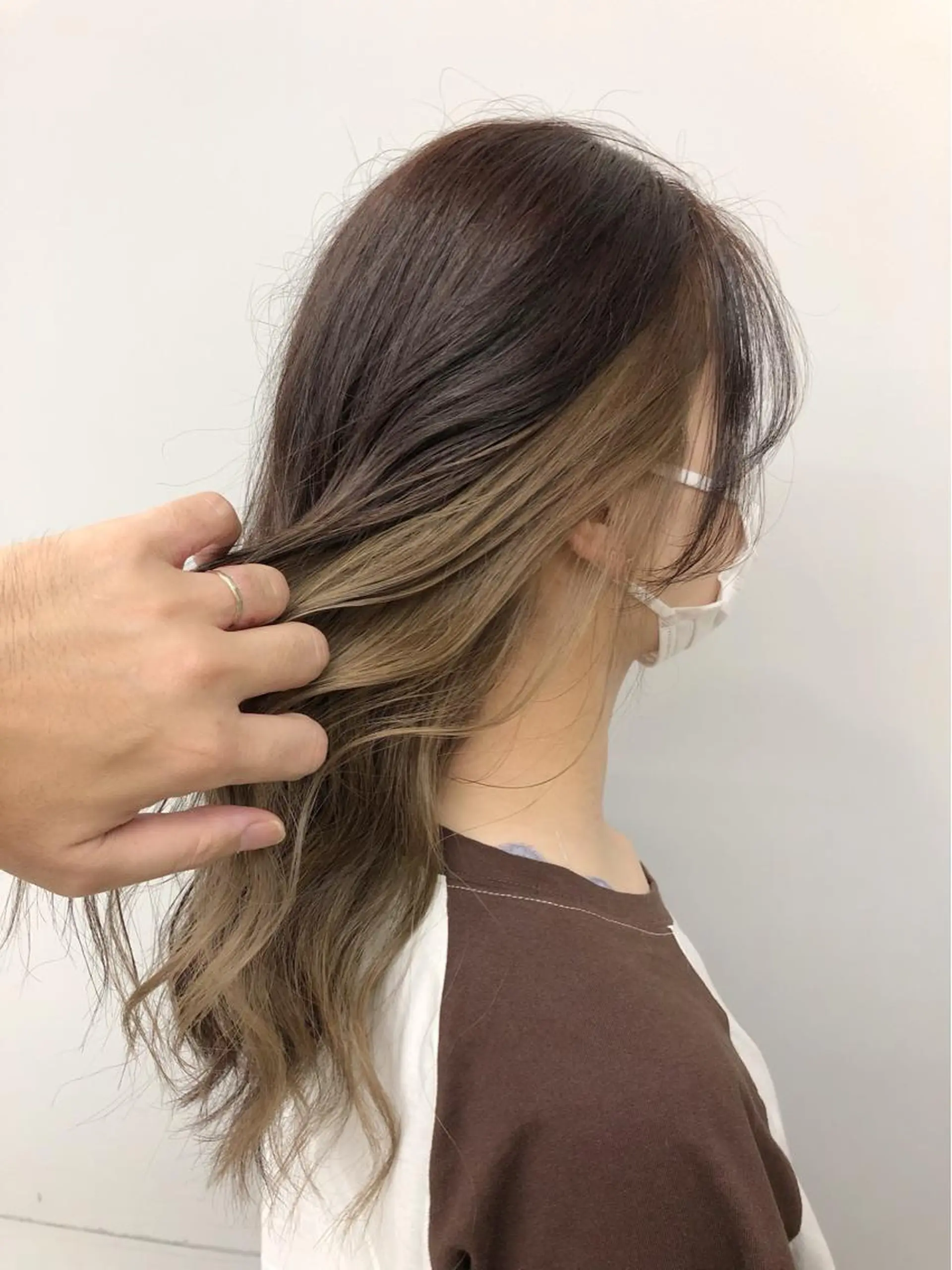 セミロング カラー ベージュカラー インナーカラー 代表　YUKI ☆のヘアスタイル