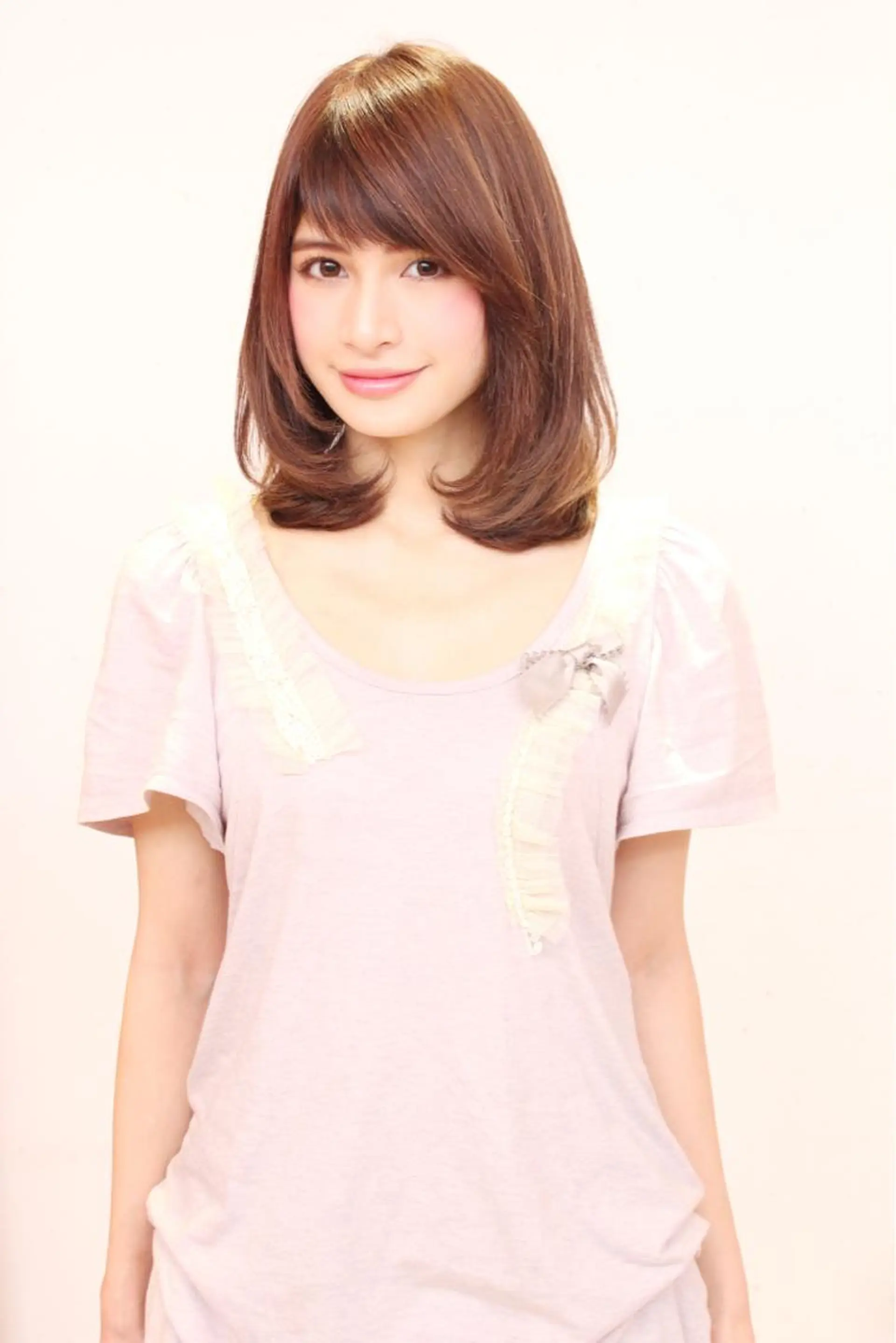 ミディアム セミロング カラー パーマ 青木 茂樹⭐️ 透明感カラーのヘアスタイル