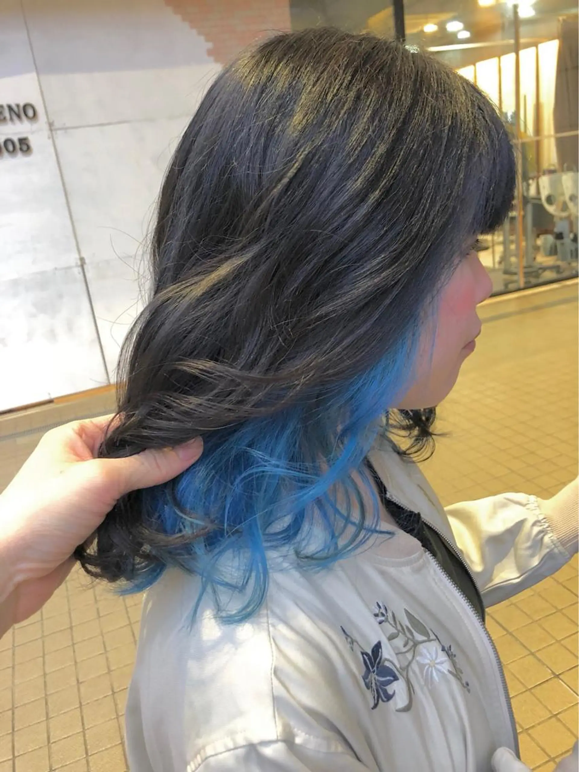 ロング カラー ヘアアレンジ ブルーカラー カット ヘアカラー トリートメント ❣️モードケイズ塚口 和田一将のヘアスタイル