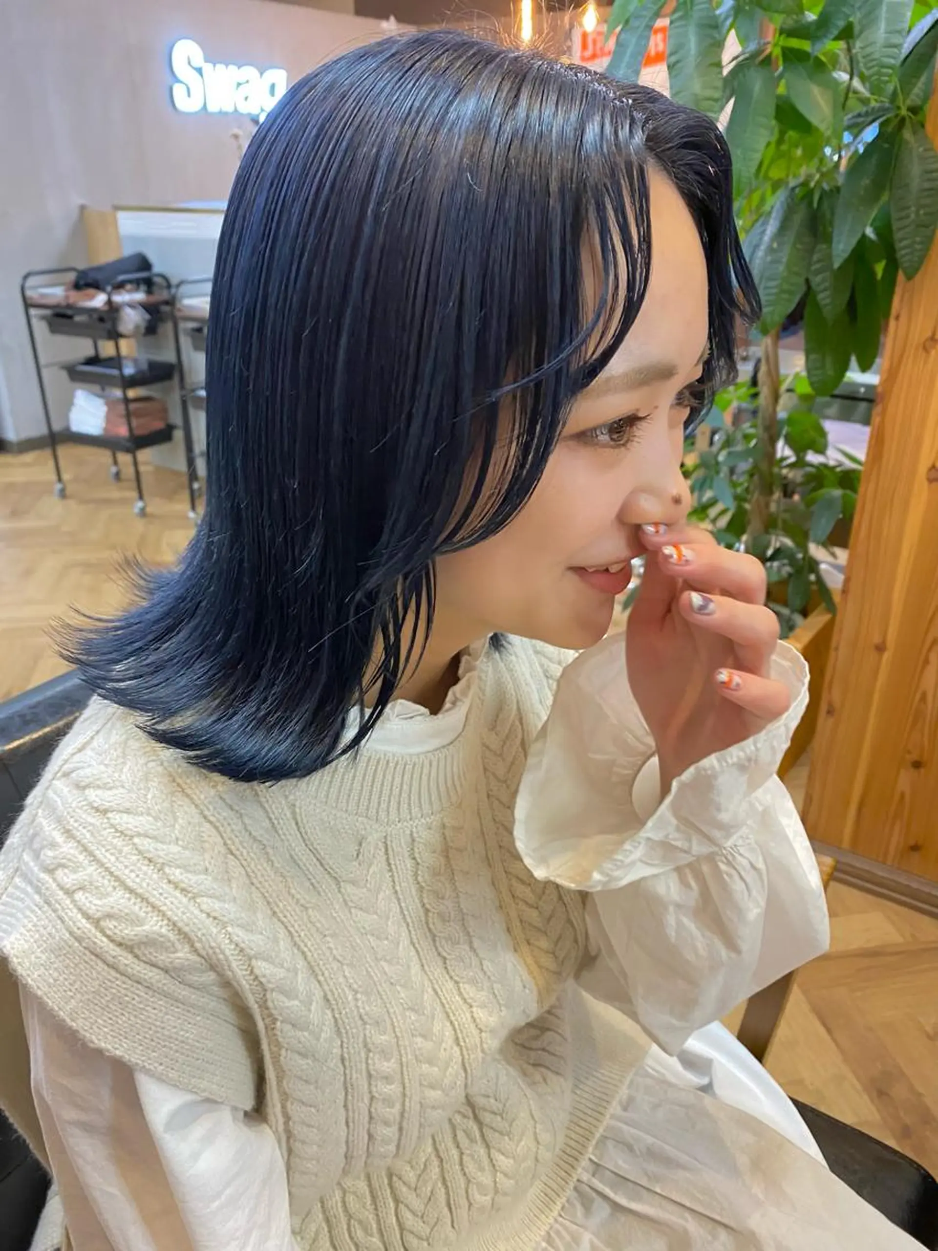 ミディアム デザインカラー/ボブ ブリーチカラー/ユリのヘアスタイル