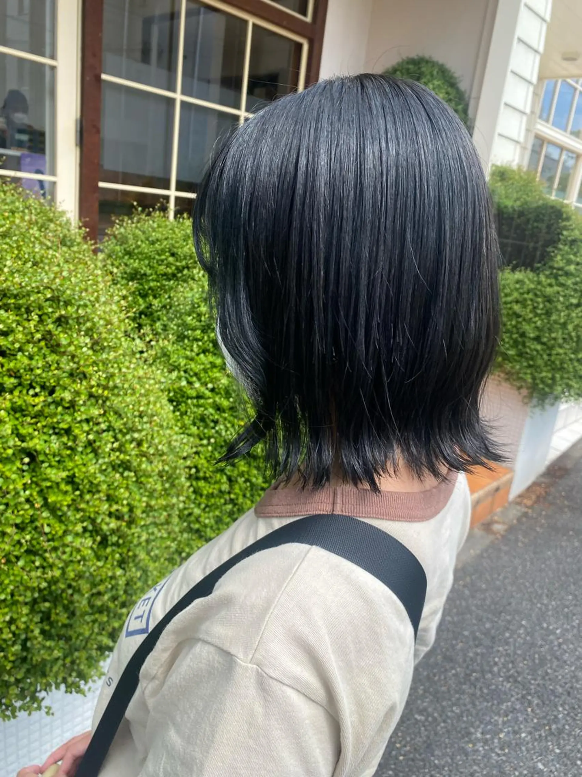 ショート カラー 黒髪 ブルーカラー ブルーブラック 🦋ブリーチなしダブ ルカラー🌈MEGUのヘアスタイル