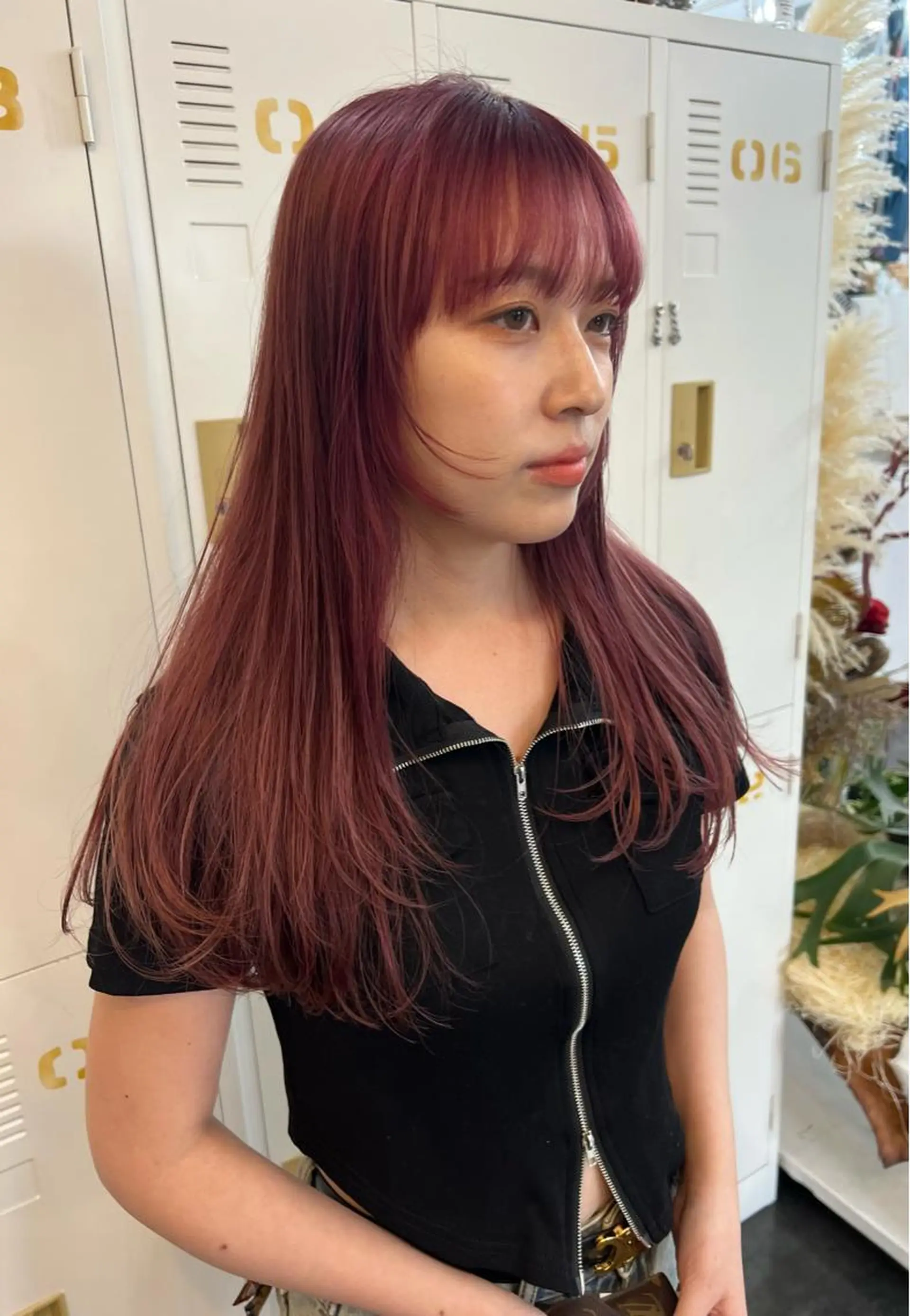 ロング カラー レッドカラー LOMARLIE JURIAのヘアスタイル