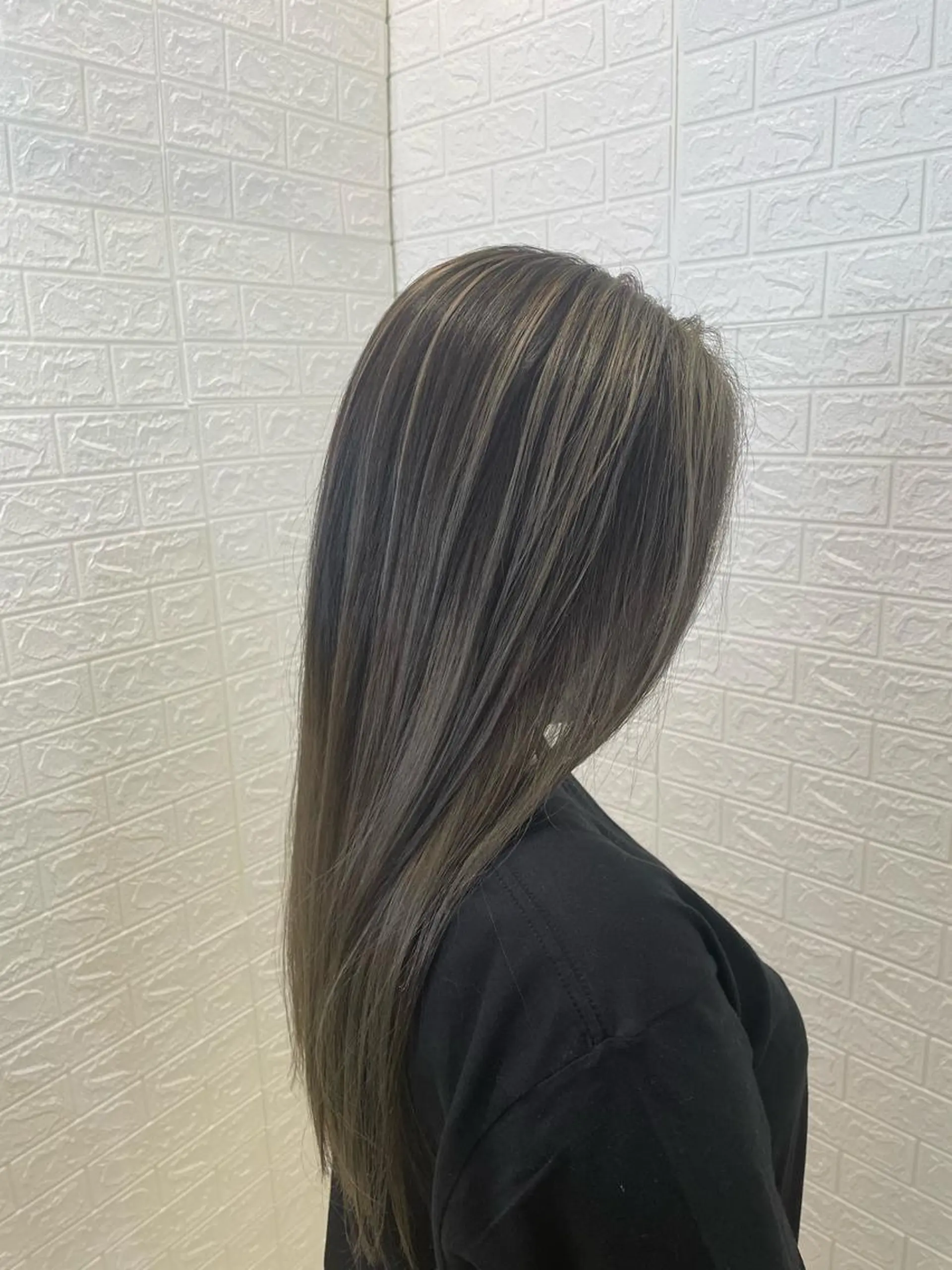 ロング レイヤーカット カット ヘアカラー 美容室ｌｉｔ KENTOのヘアスタイル