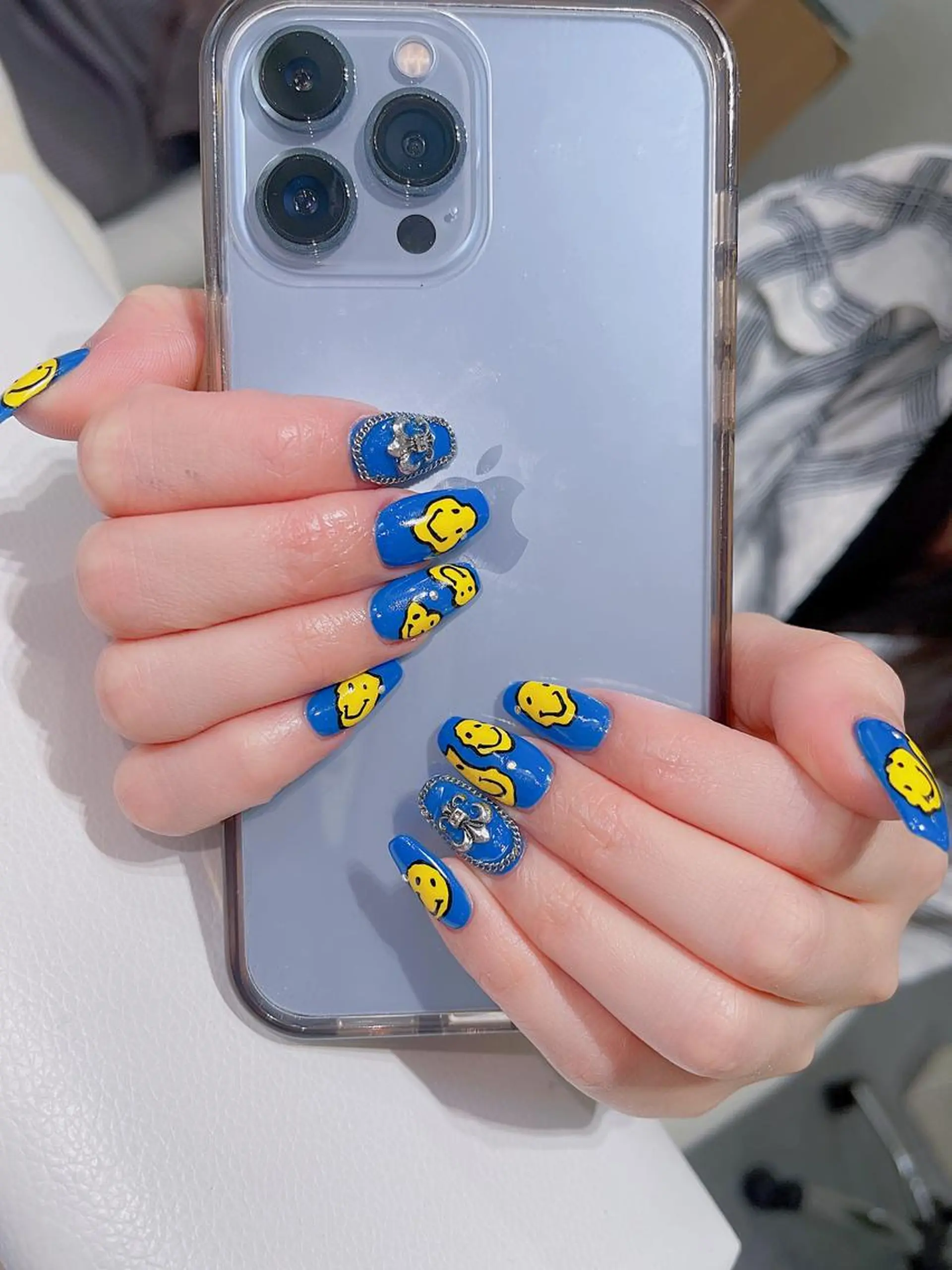 ネイル ハンドネイル Queens ciciのネイルデザイン