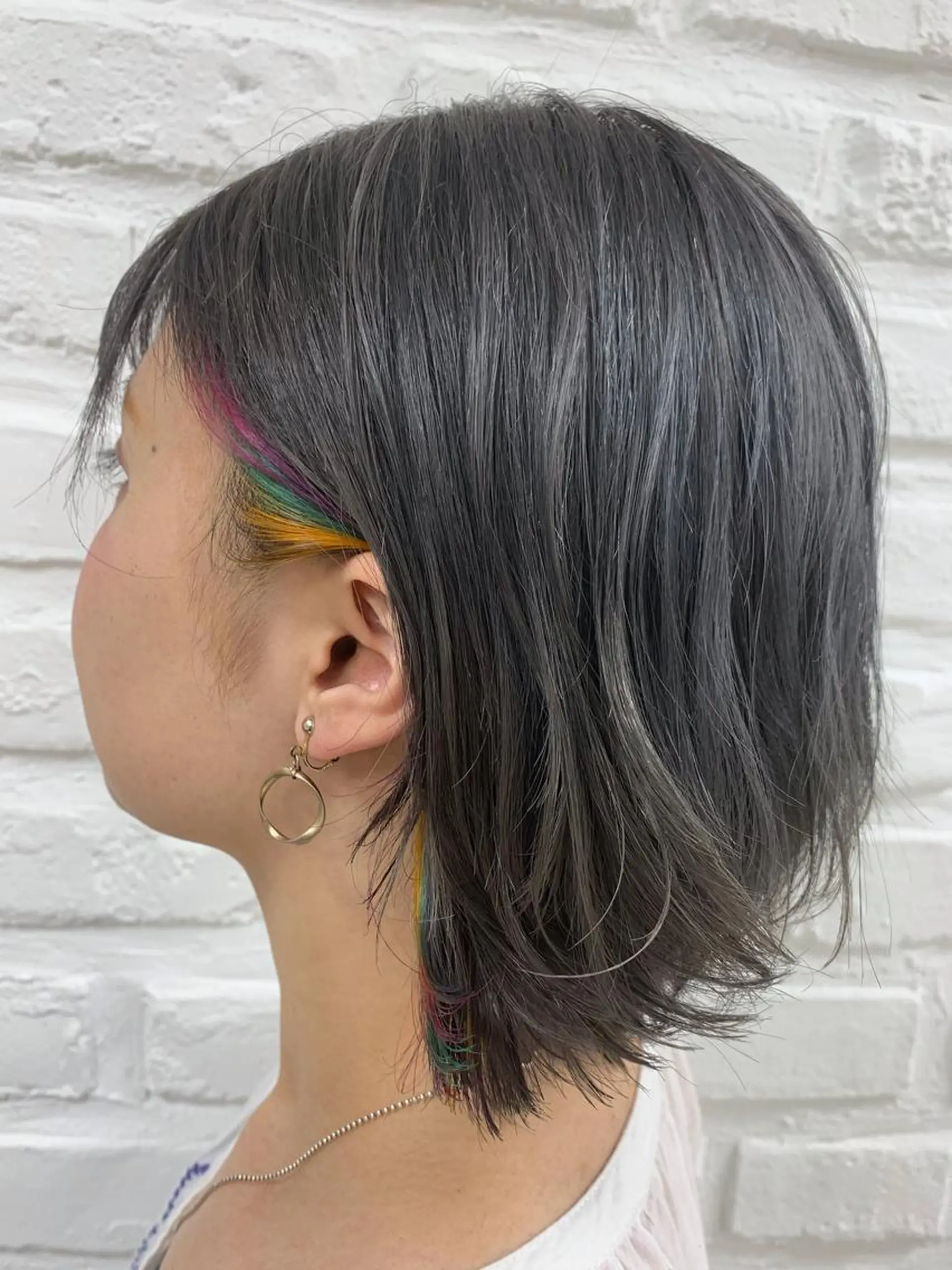 ミディアム カラー アッシュ イルミナカラー インナーカラー ユニコーンカラー 【暖色カラー特化】 中山由梨のヘアスタイル