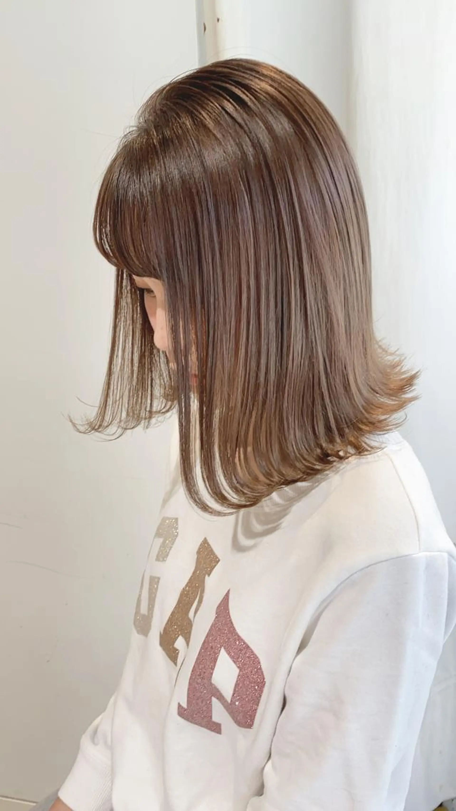 ミディアム ショートボブ ボブ ハイライト 外ハネヘア メンズツイスパ ショートフクヤマシンのヘアスタイル