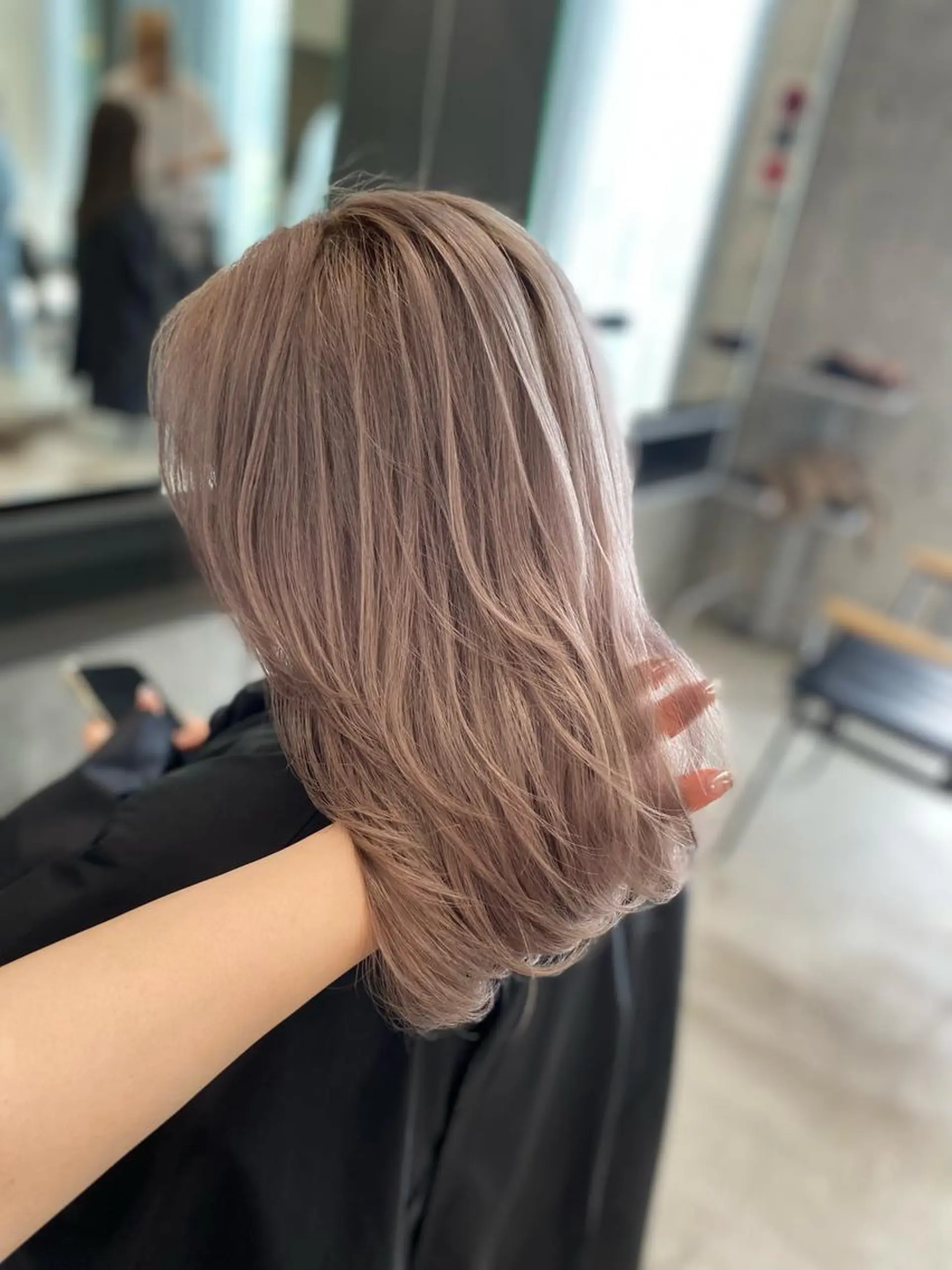 ミディアム カラー ヘアアレンジ ブリーチ 透明感カラー ヘアカラー トリートメント mina 🌷のヘアスタイル