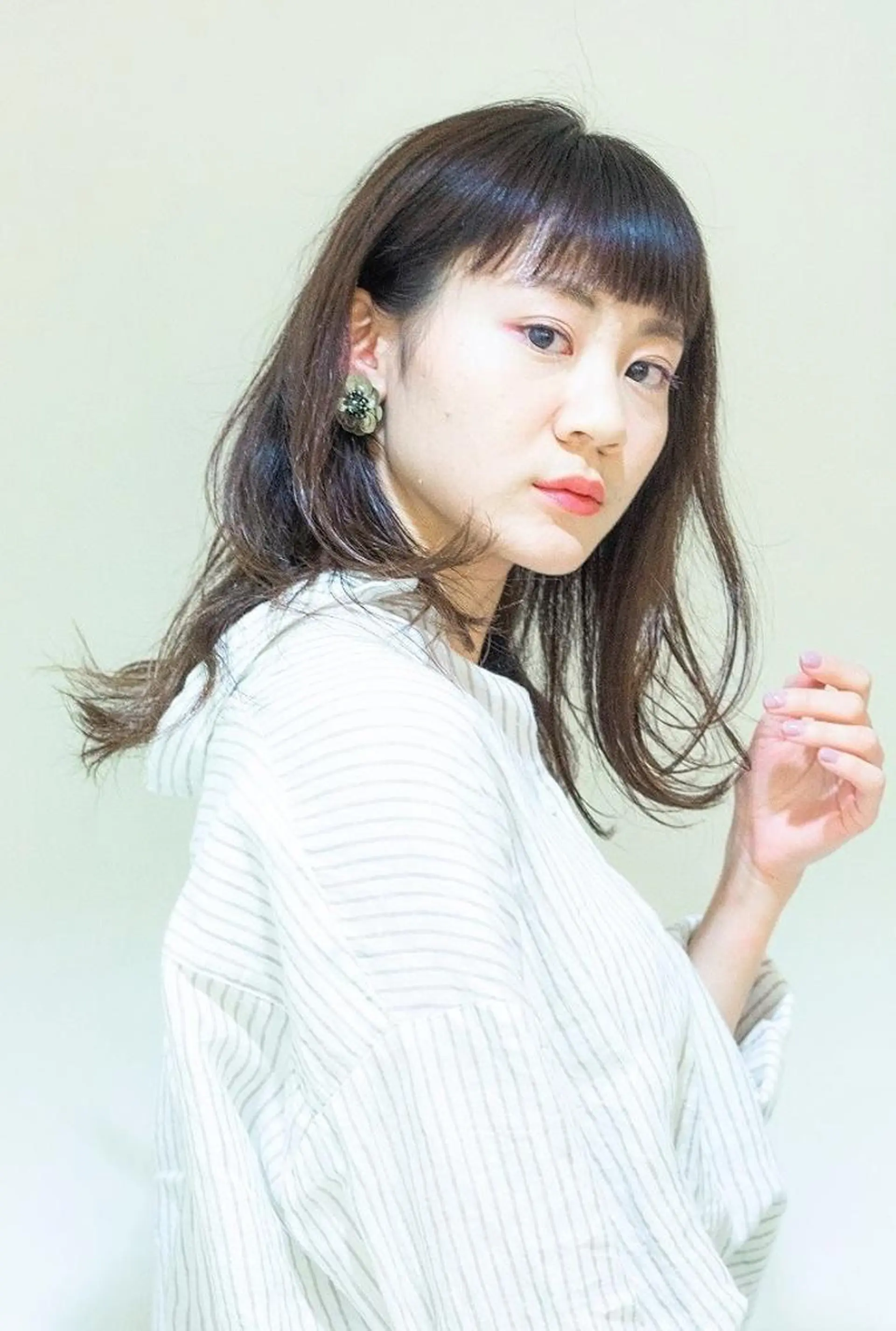 セミロング しらはま ようこのヘアスタイル