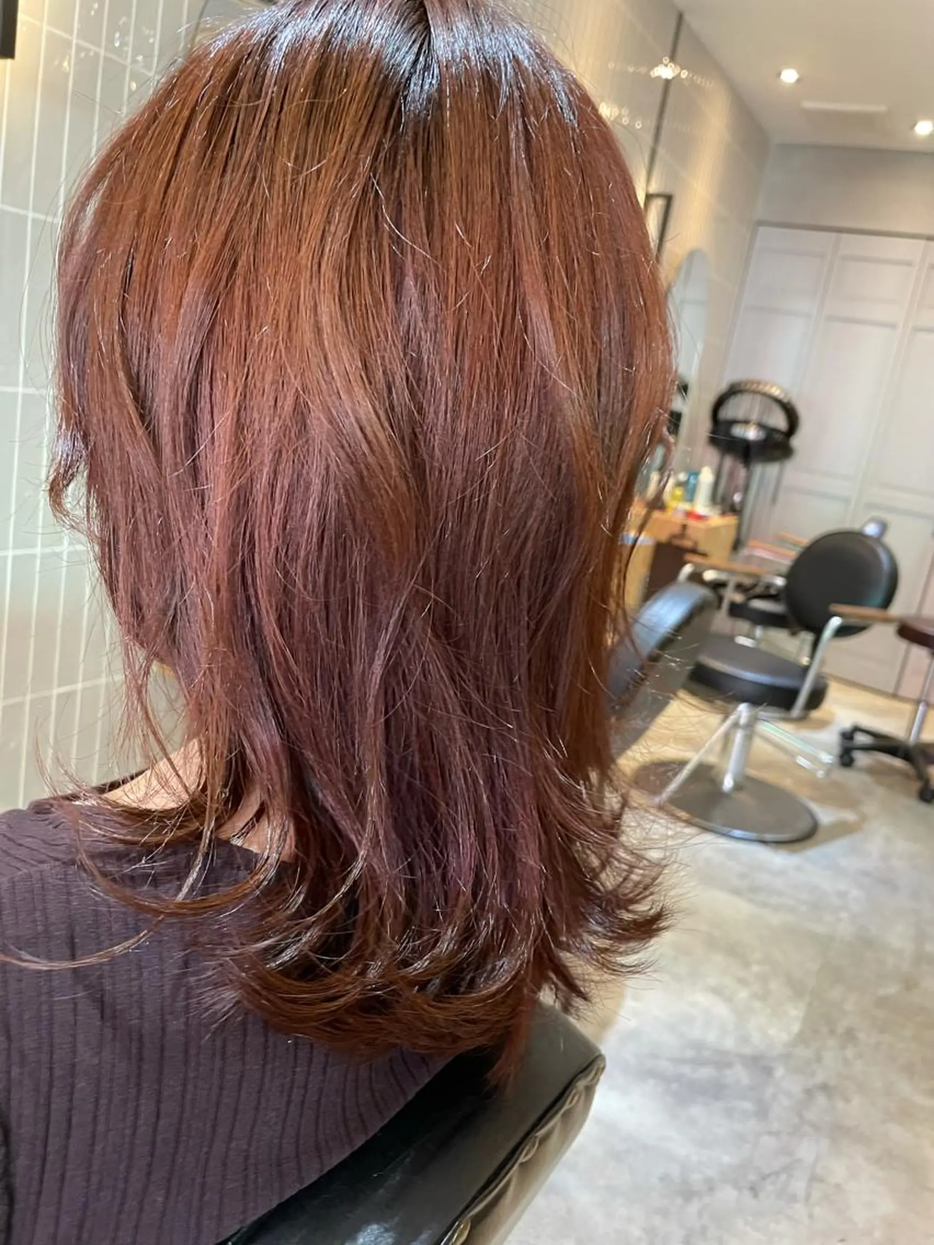 ミディアム ピンクブラウン 複雑履歴に対応ブリー チ無しダブルカラーのヘアスタイル