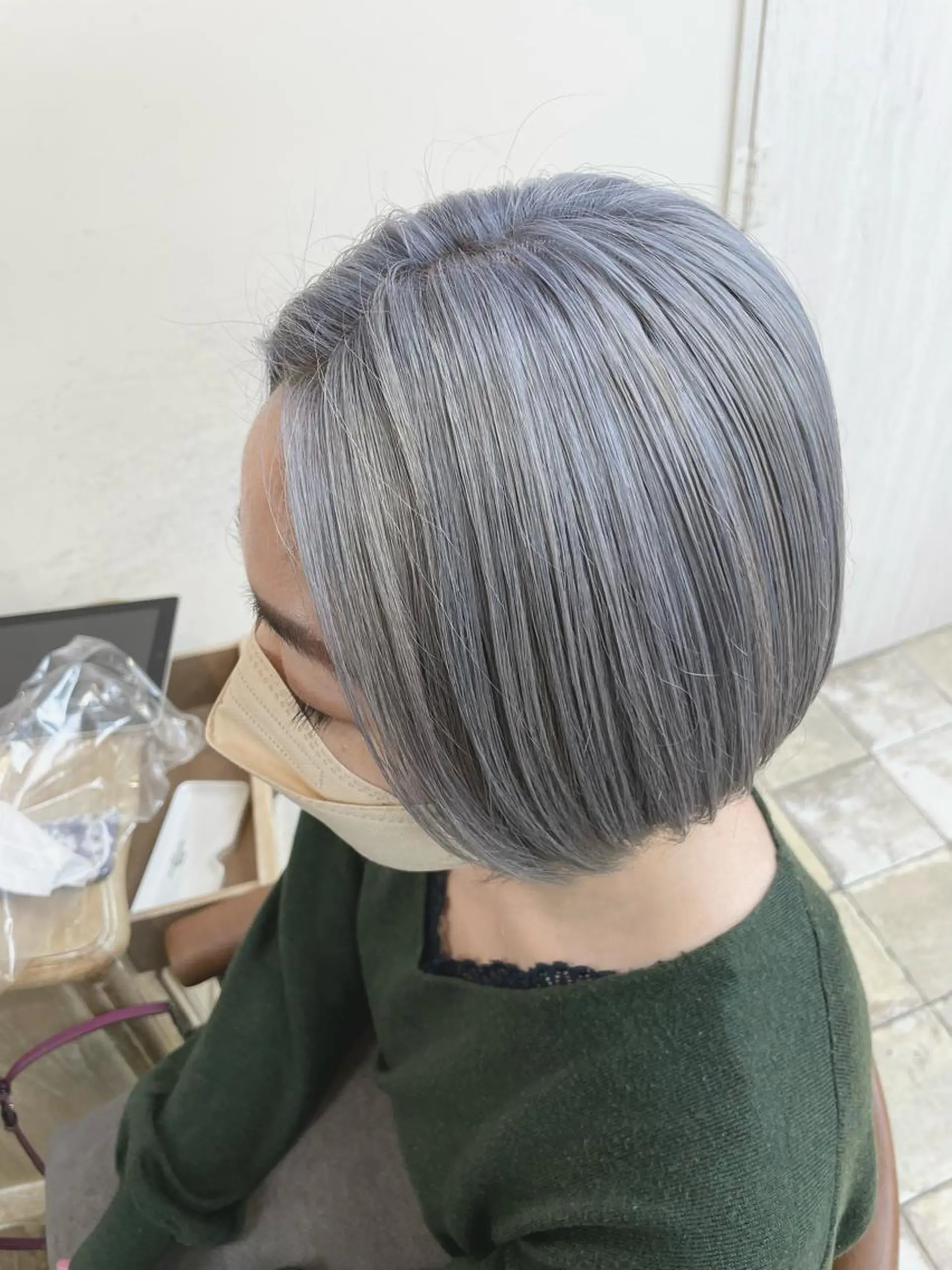 ショート カラー ⭐ハイトーンブリーチ ミルクティーピンクのヘアスタイル