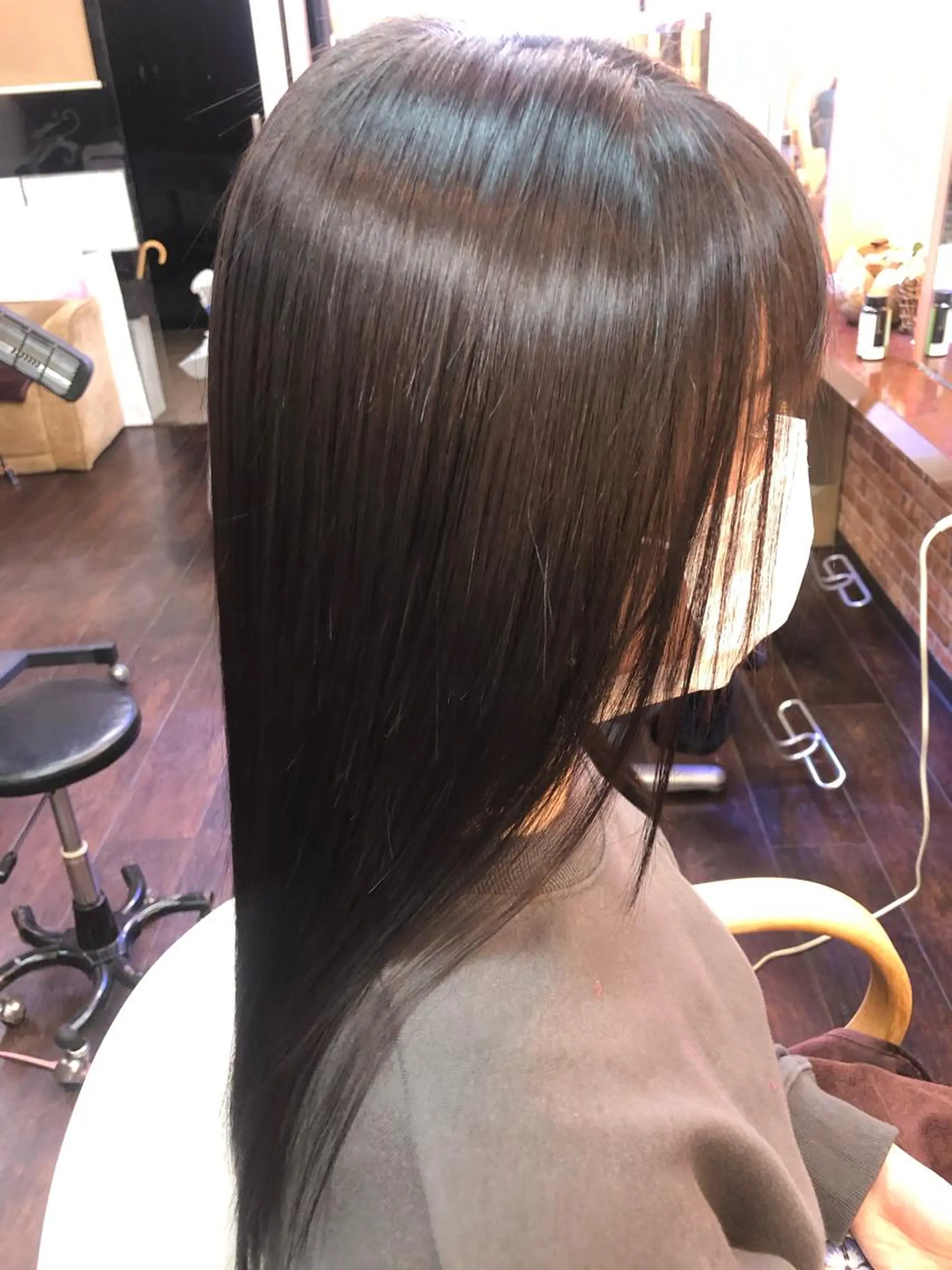 セミロング 桧山 真のヘアスタイル