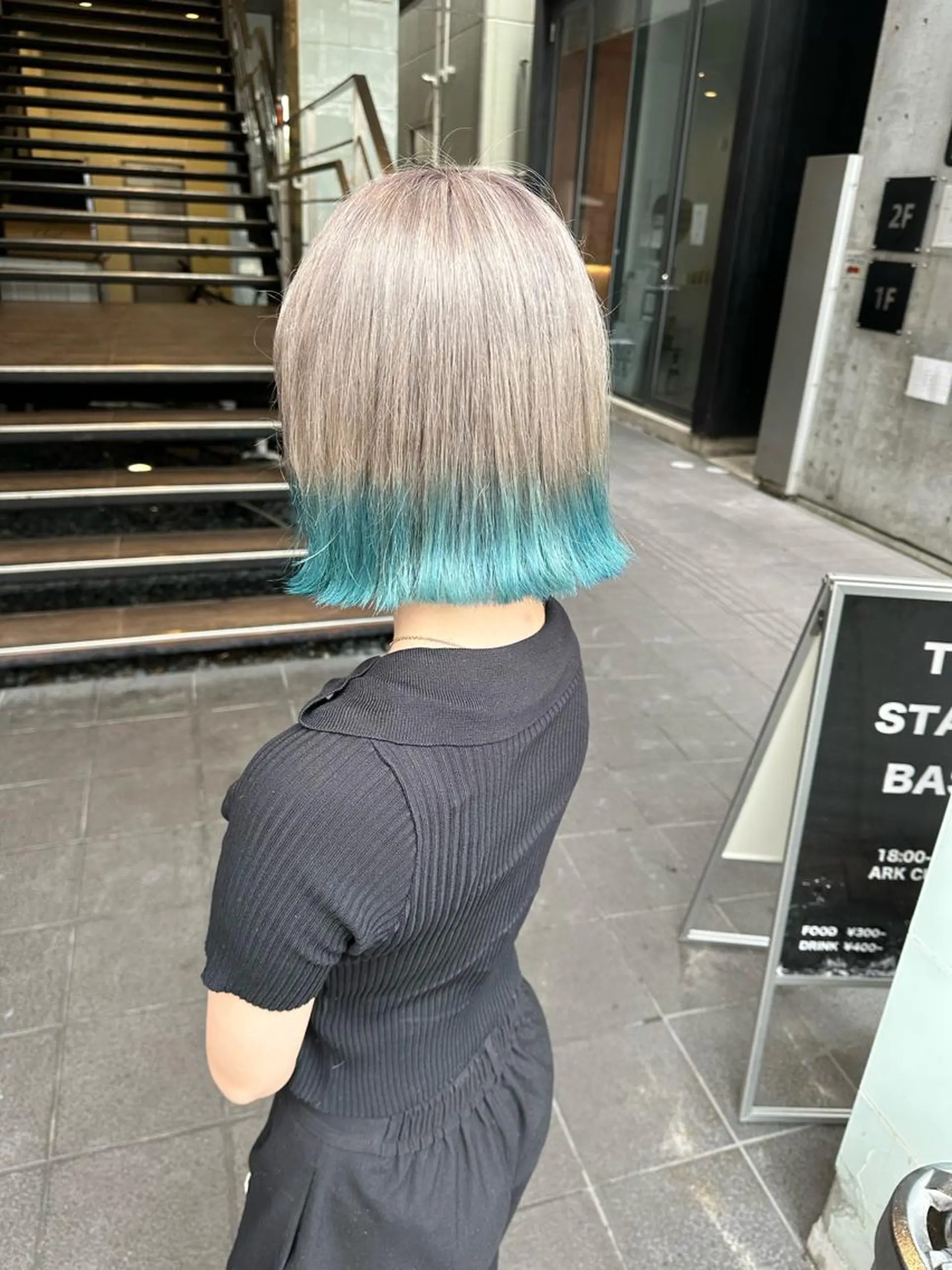 ミディアム カラー ヘアアレンジ バレイヤージュ ブリーチ ケアブリーチ ダブルカラー グラデーションカラー ヘアカラー トリートメント 天神/ブリーチ/ ブリーチなしカラーのヘアスタイル