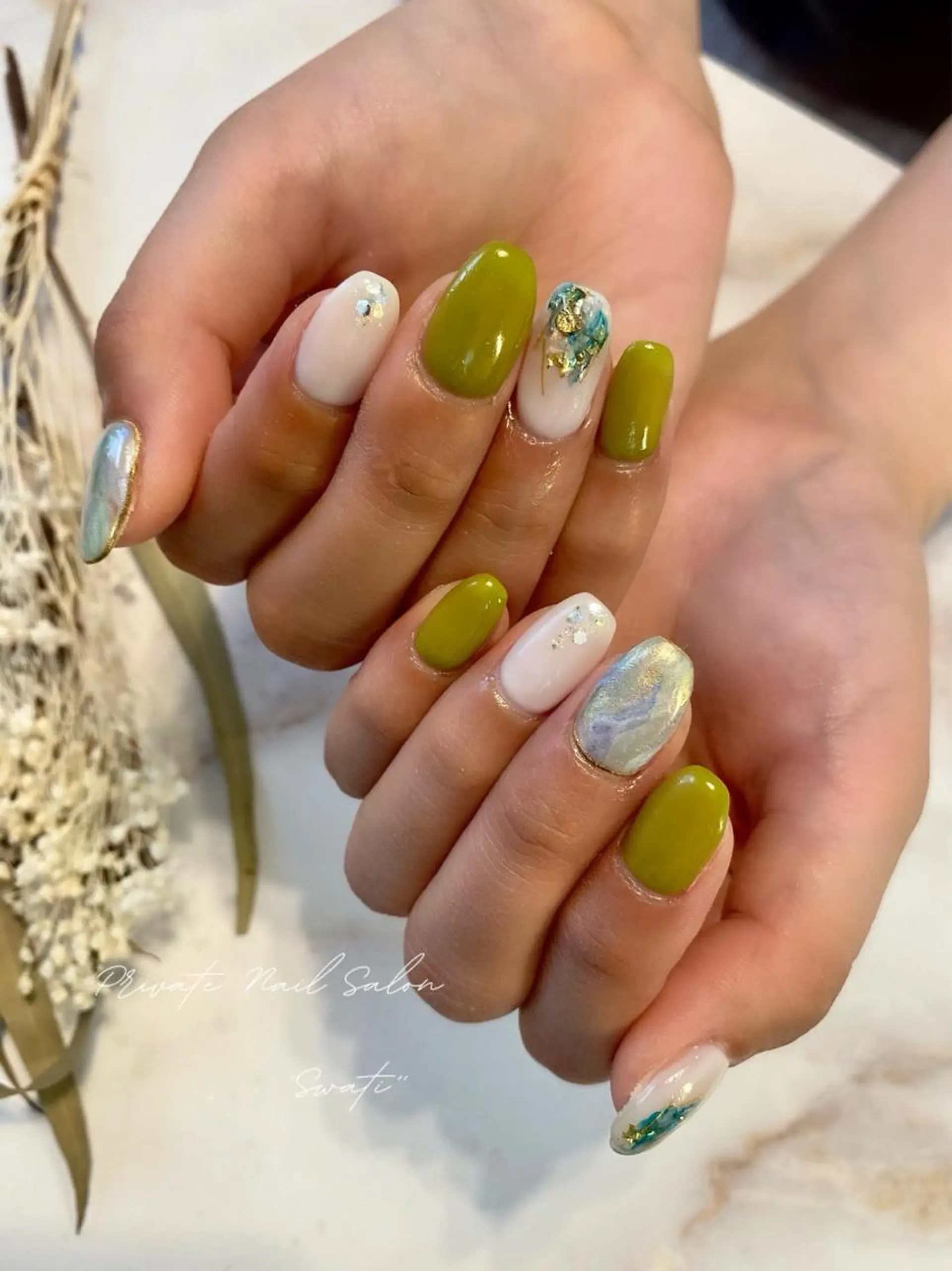 ネイル アートネイル オフィスネイル ピスタチオネイル yuko （ネイリスト）のネイルデザイン