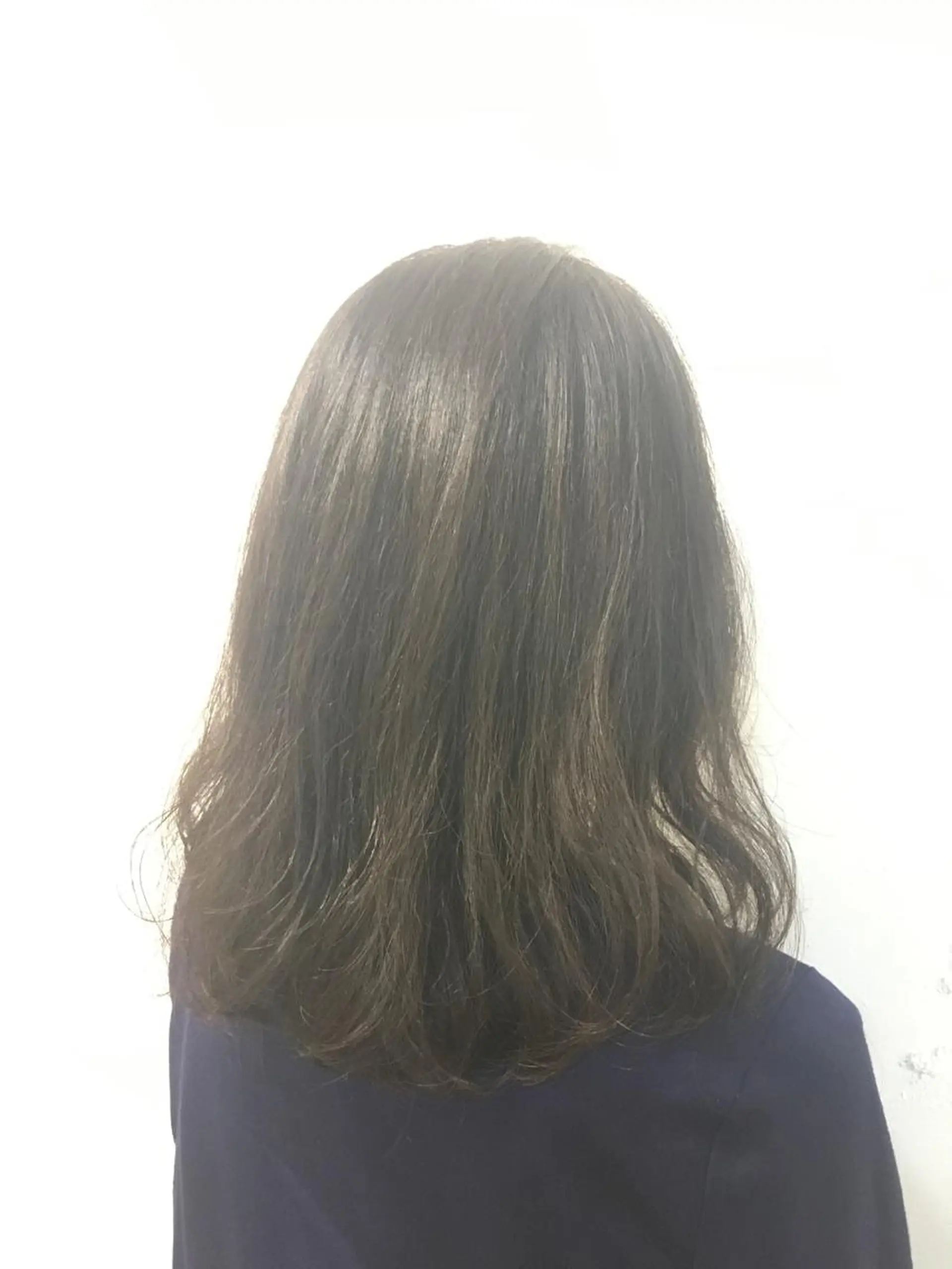 セミロング アッシュ 中園 祥吾のヘアスタイル