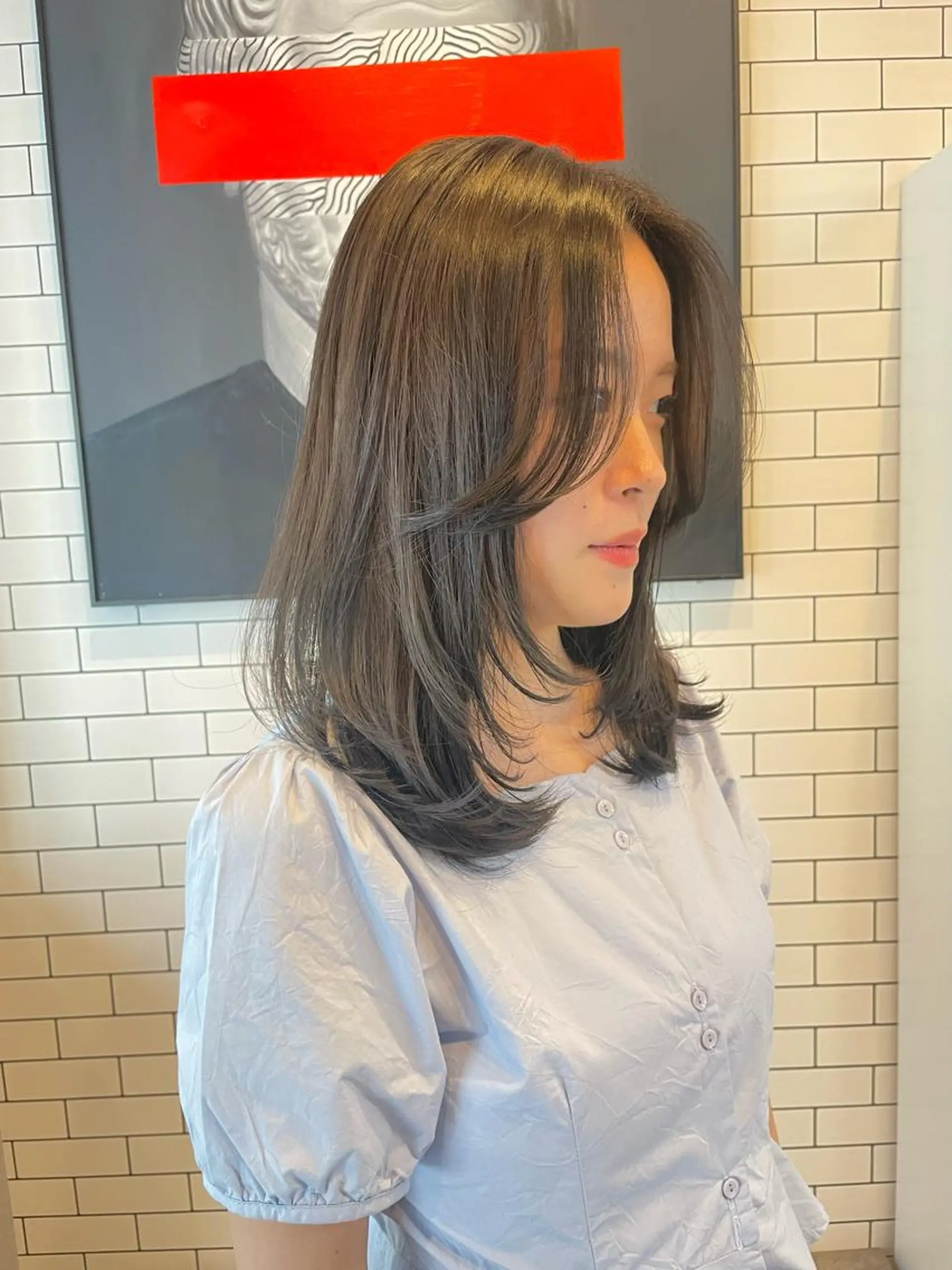 ミディアム カラー ブルーカラー ブルージュ レイヤーカット いなみね はるきのヘアスタイル