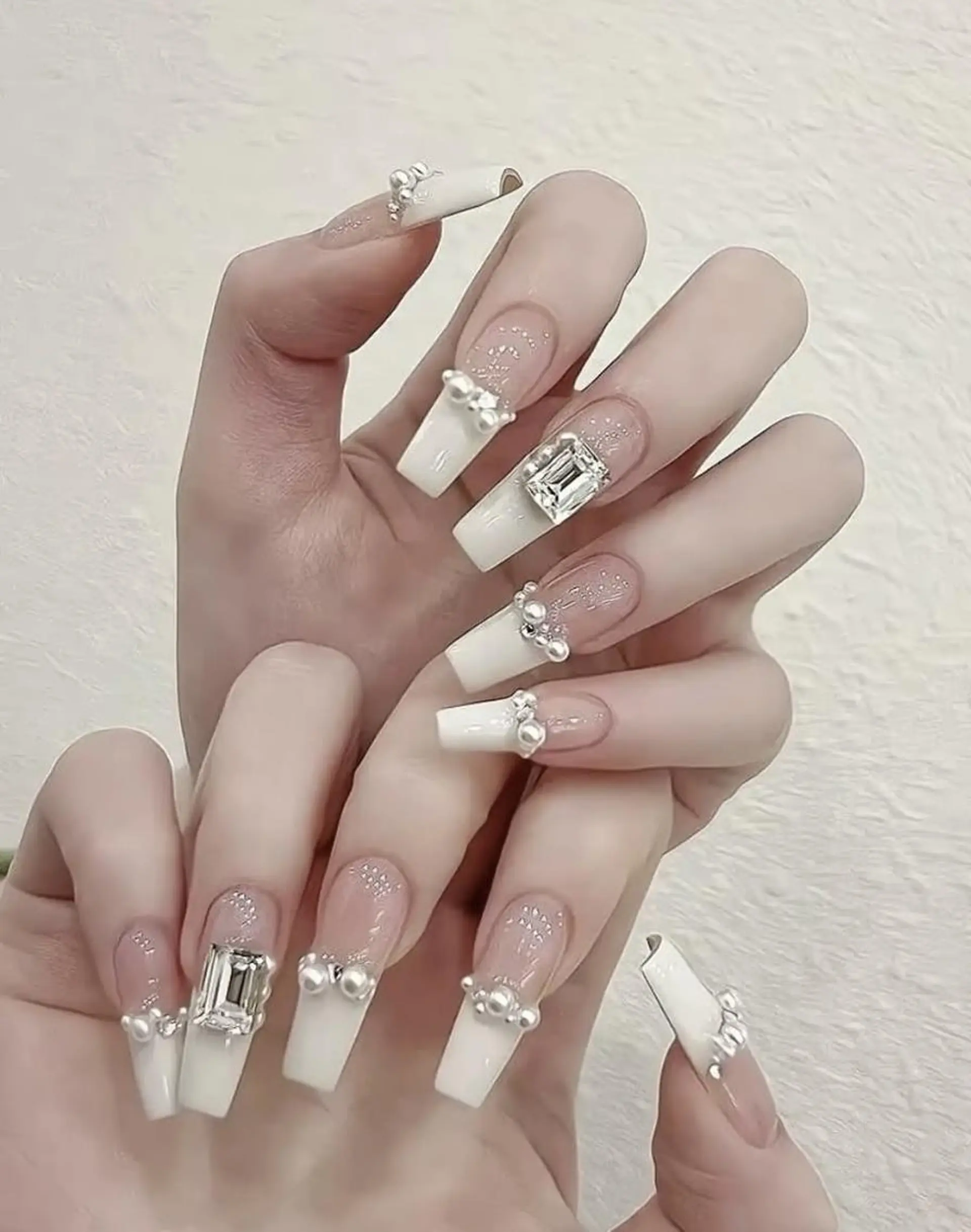 ネイル 長さ出し フレンチネイル グラデーション 卒業式 マグネットネイル ハンドネイル MIHANA SAKURAのネイルデザイン